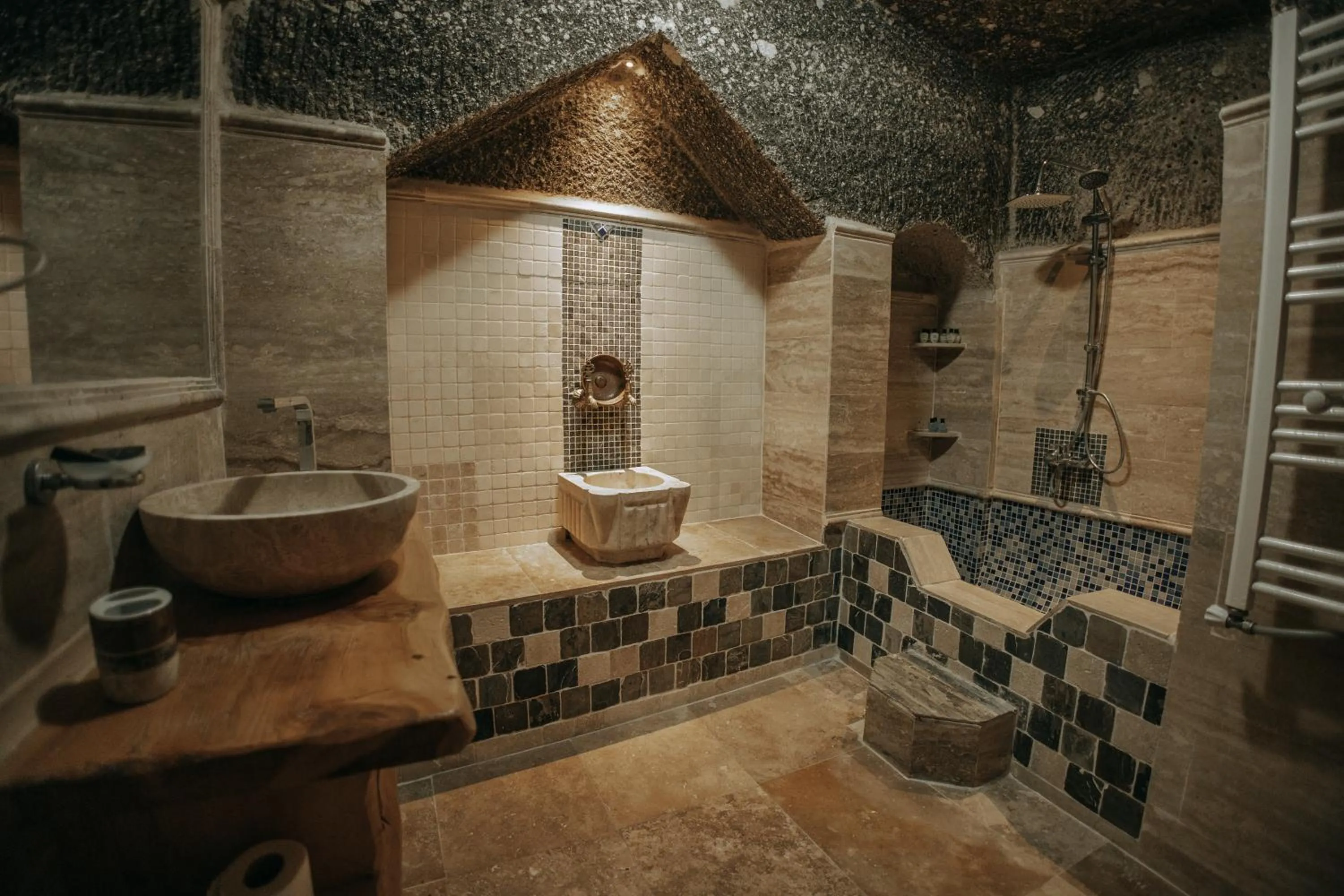 Toilet in Vintage Cave House Hotel