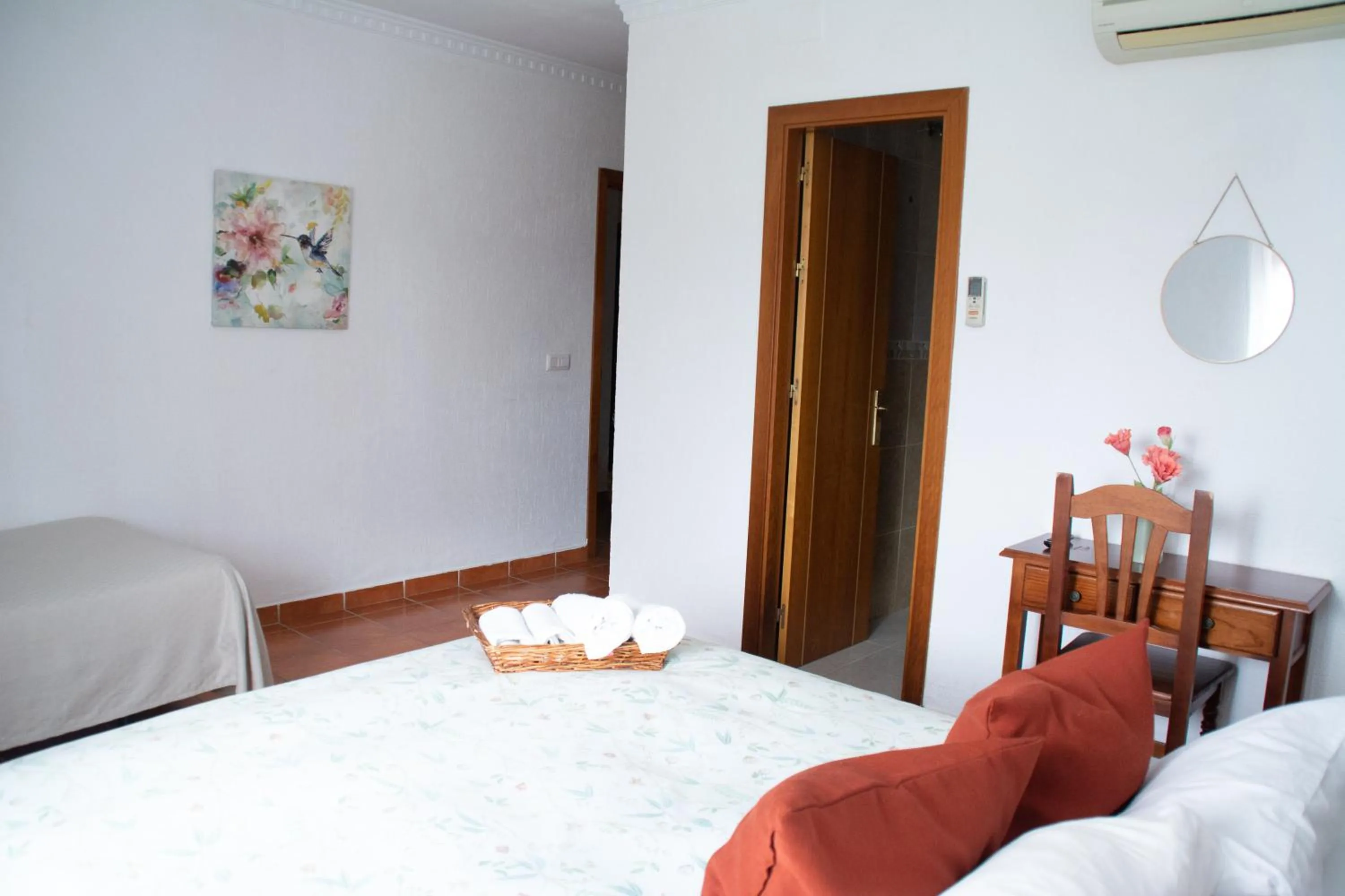 Bed in Hostal Rural La Plata Parking Incluido