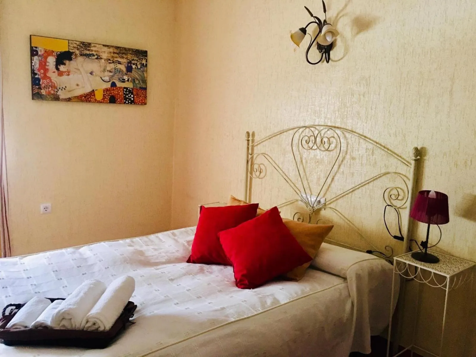 Bed in Hostal Rural La Plata Parking Incluido