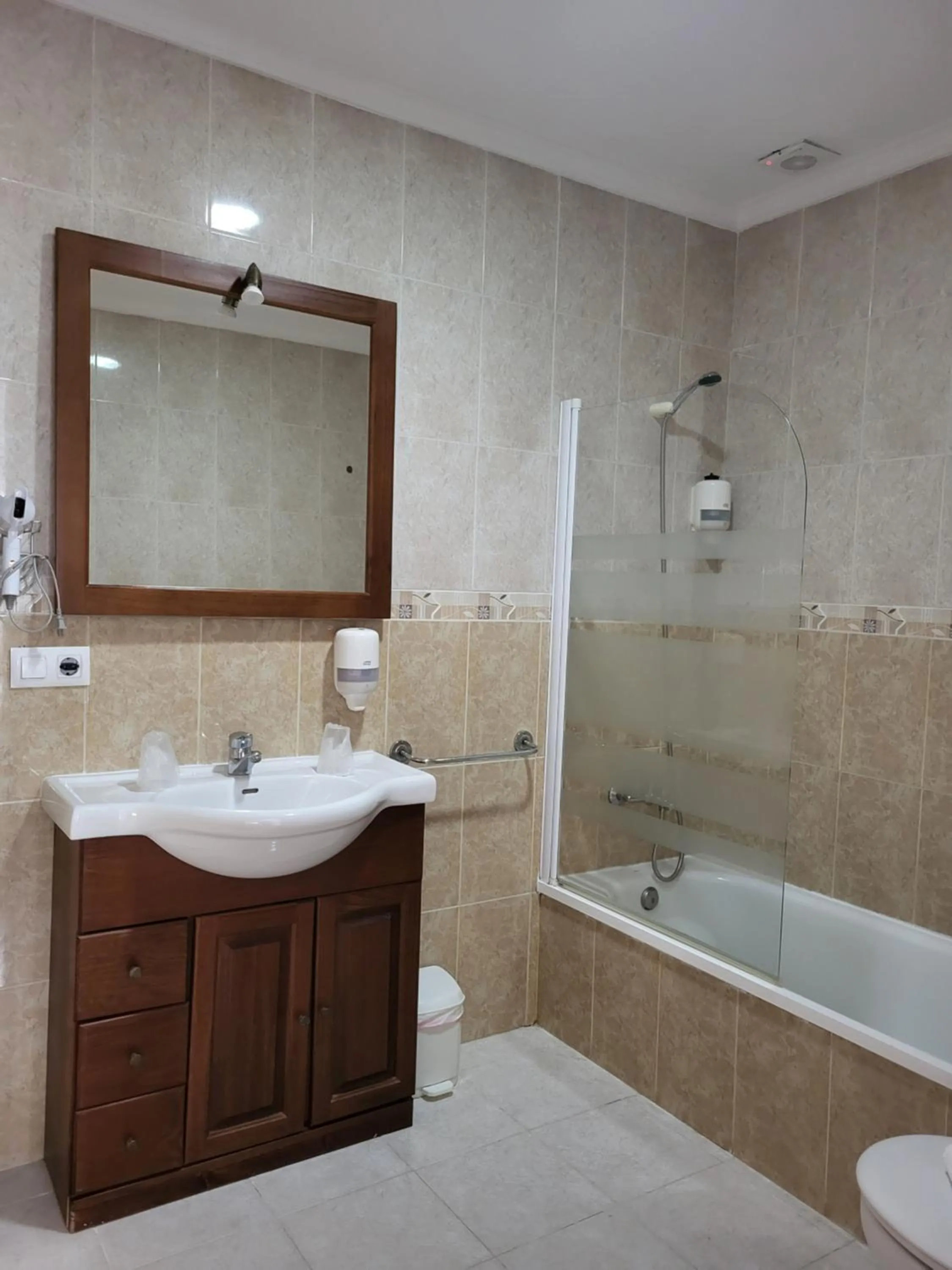 Bath in Hostal Rural La Plata Parking Incluido