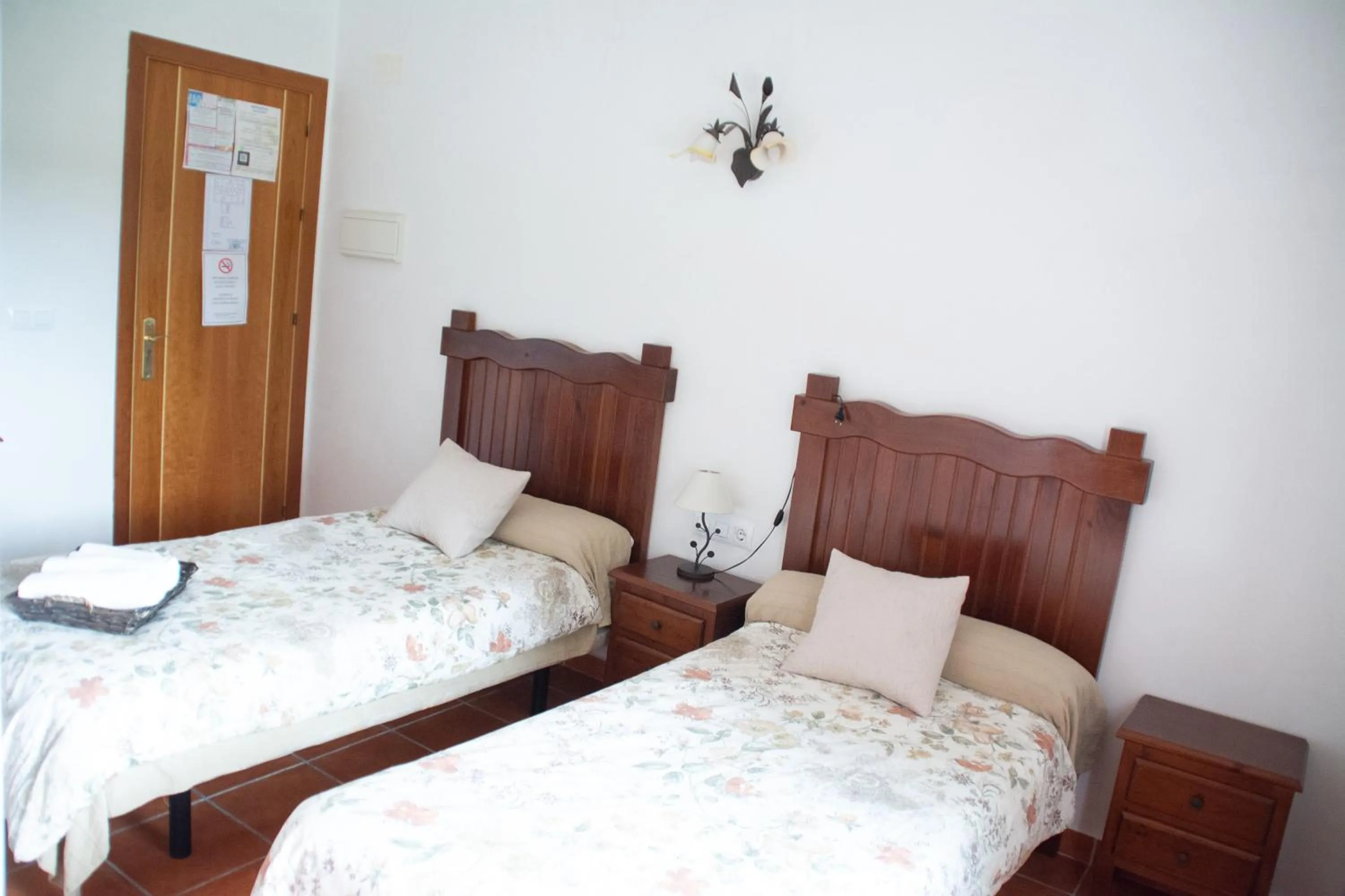 Bed in Hostal Rural La Plata Parking Incluido