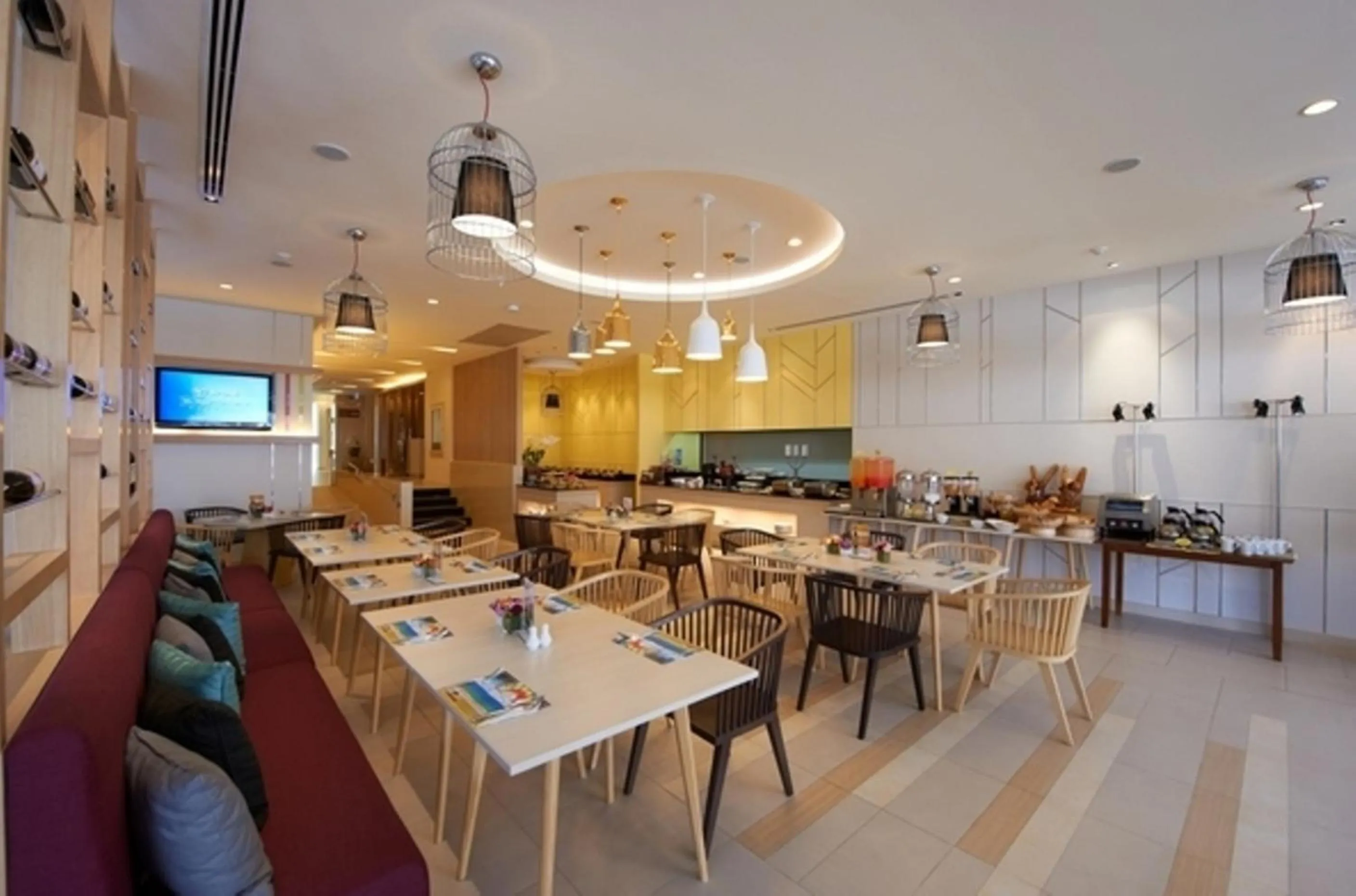 Restaurant/places to eat in Pattaya Sea View Hotel - SHA Extra Plus