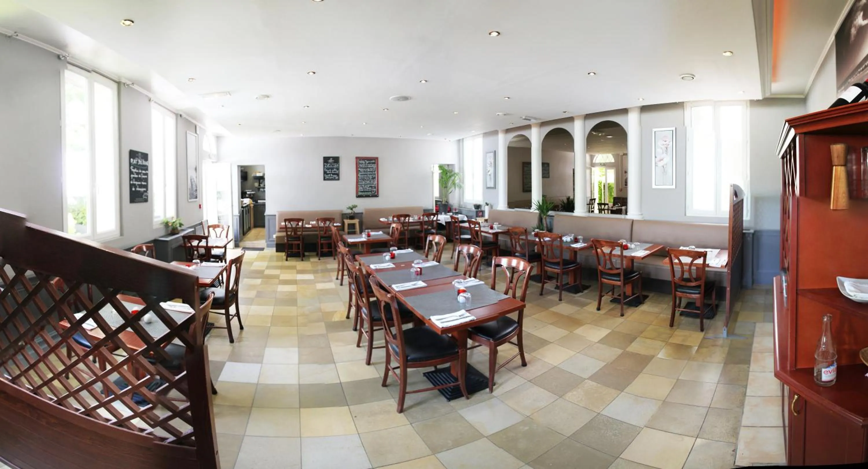 Restaurant/places to eat in Hôtel de France