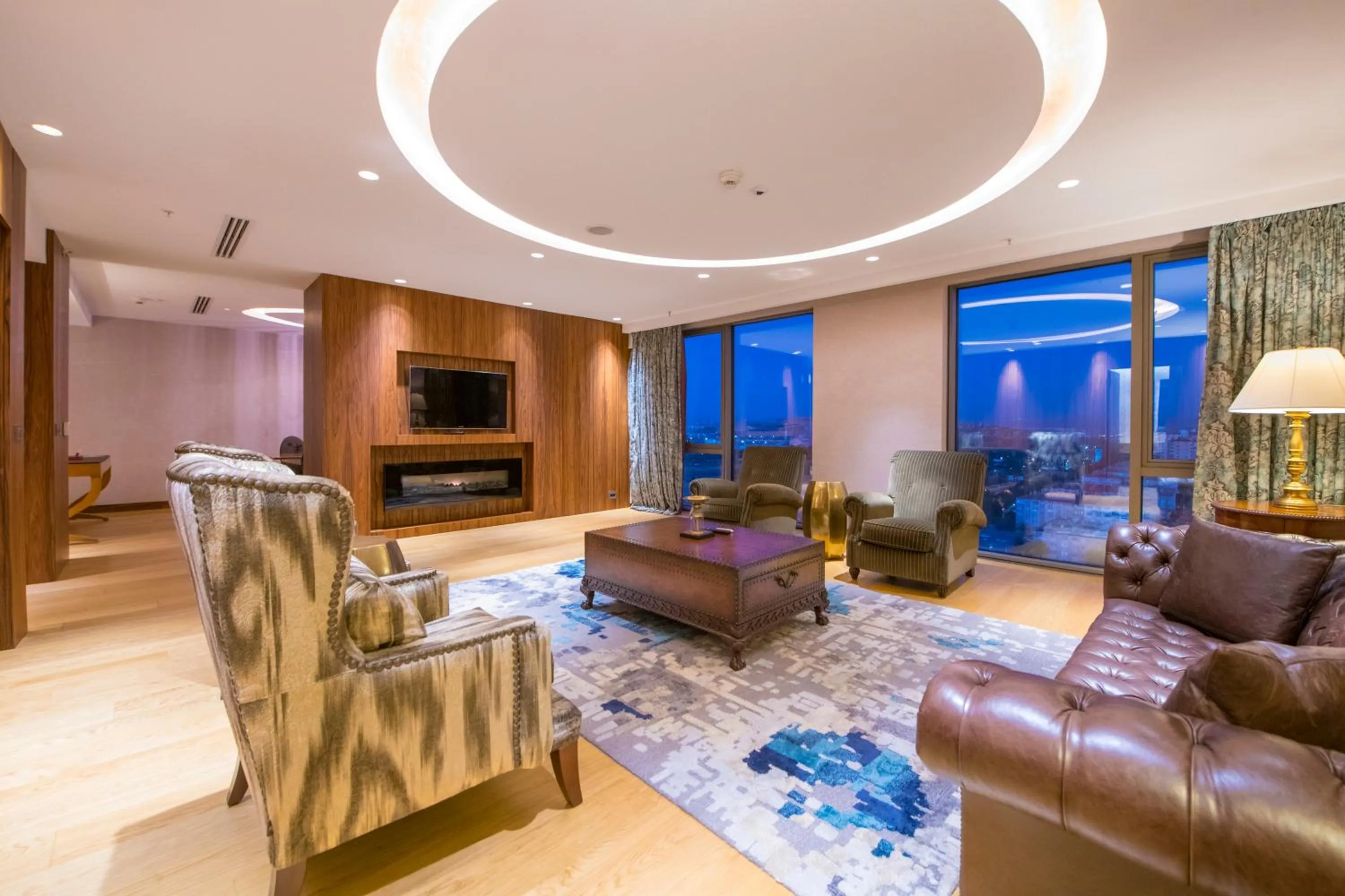 Living room in Crowne Plaza Kayseri by IHG