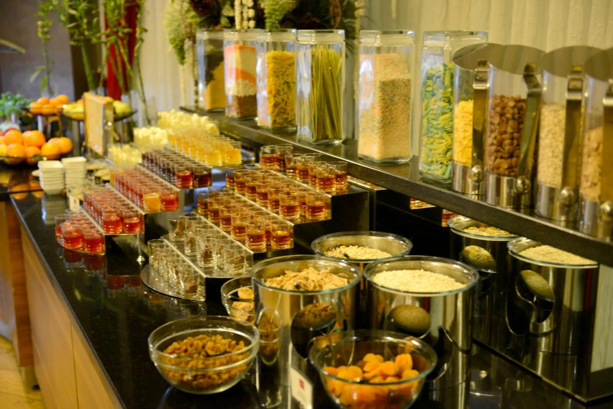 Restaurant/places to eat in Crowne Plaza Kayseri by IHG