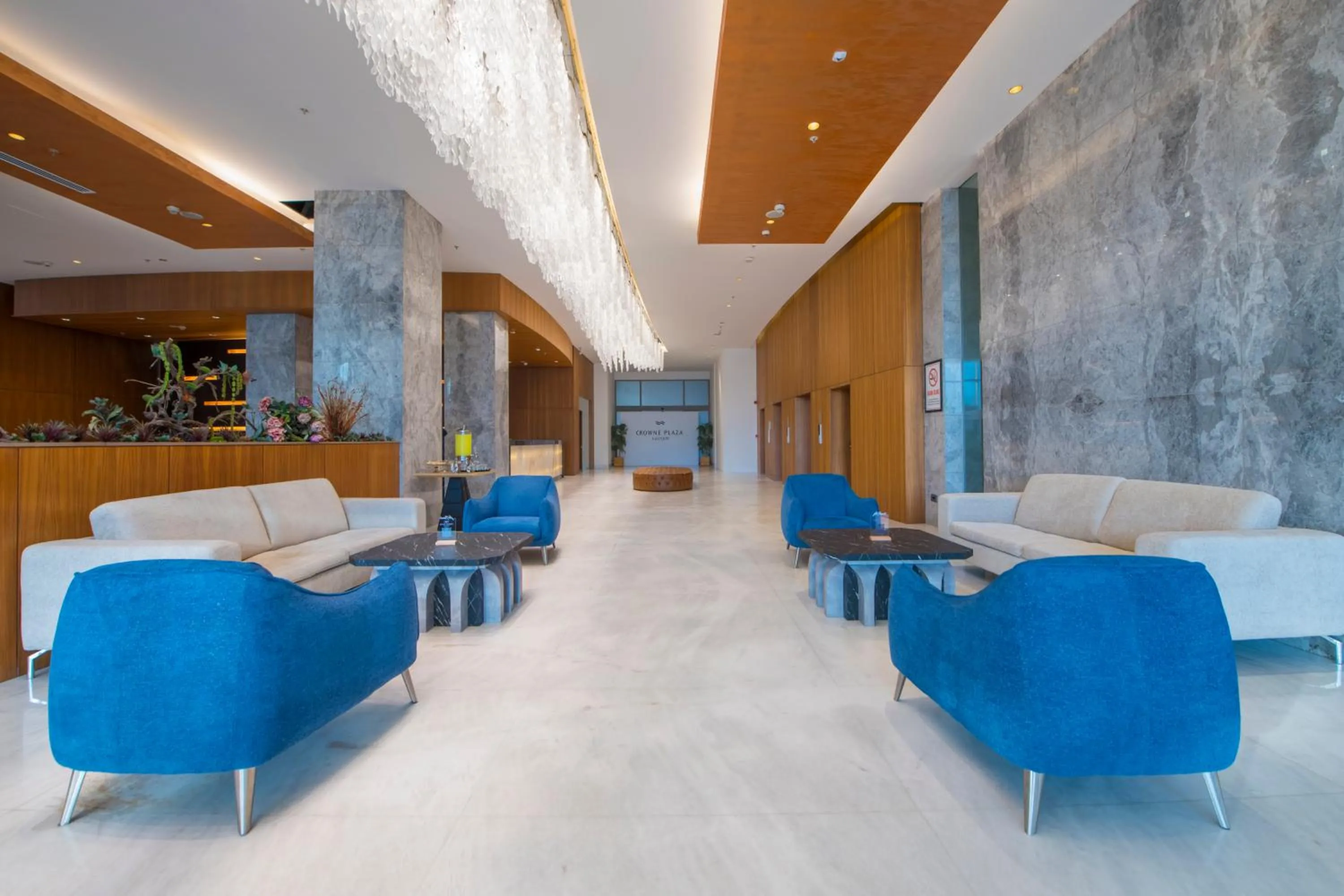 Seating area in Crowne Plaza Kayseri by IHG