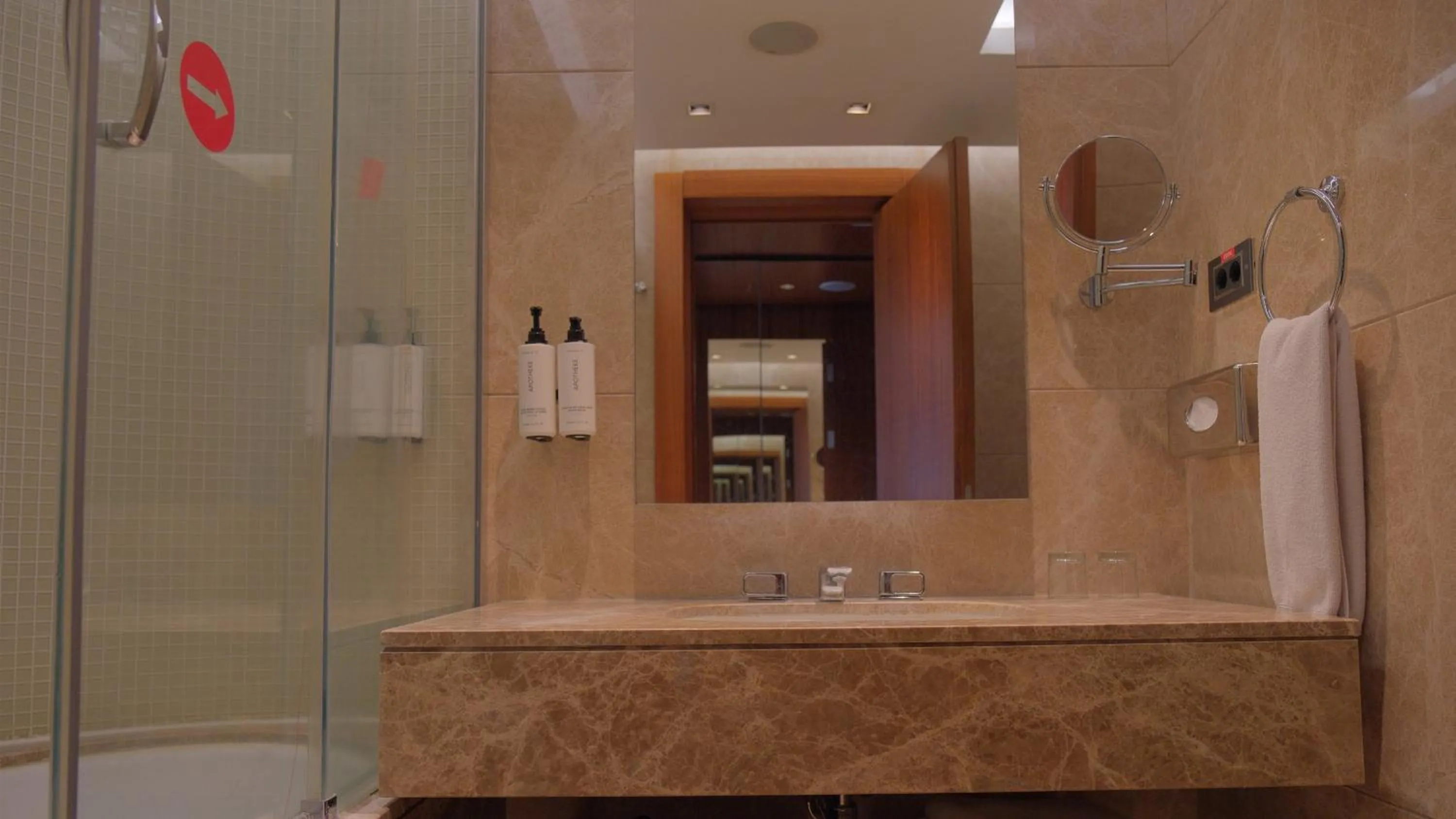 Photo of the whole room in Crowne Plaza Kayseri by IHG