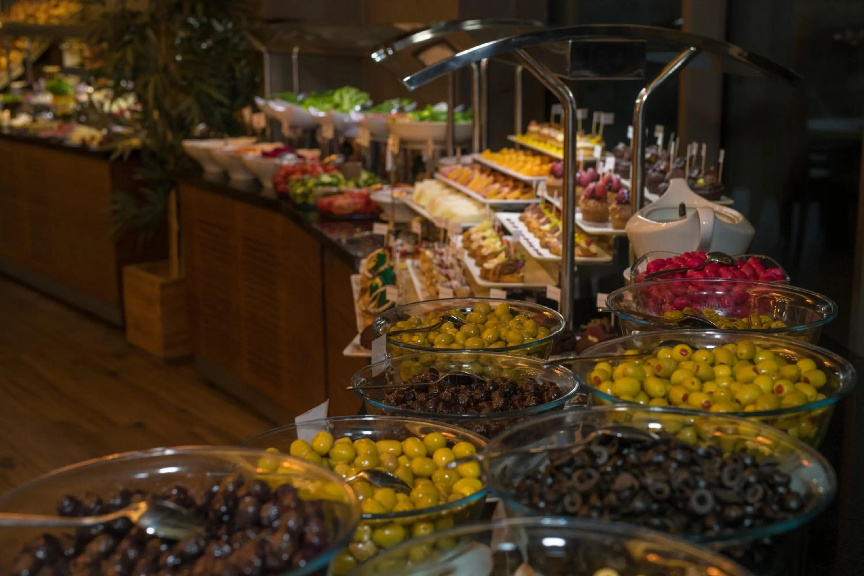 Food and drinks in Crowne Plaza Kayseri by IHG