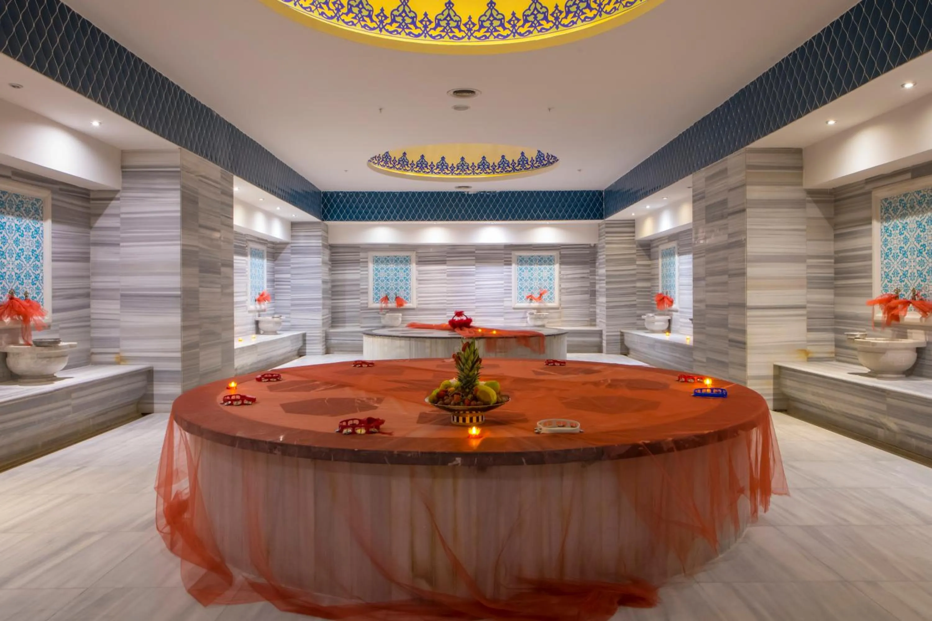 Public Bath in Crowne Plaza Kayseri by IHG