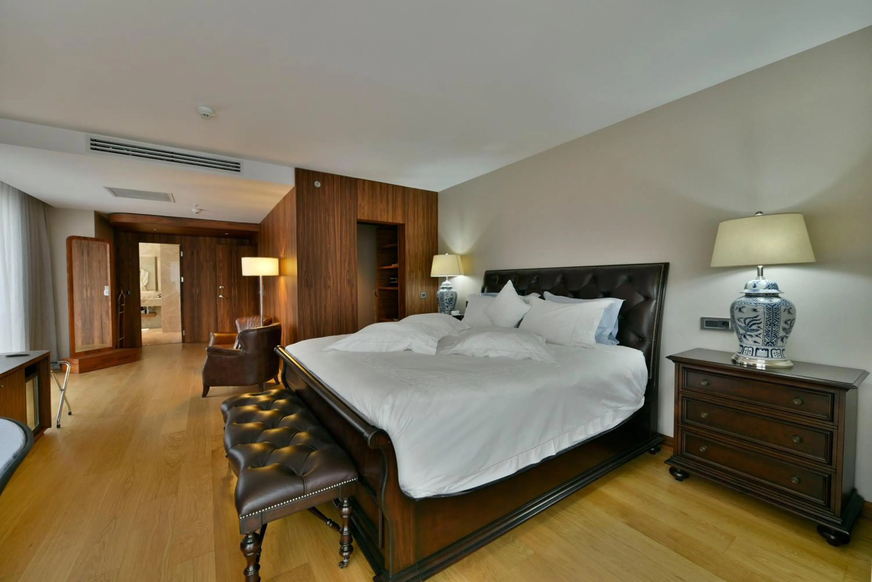 Presidential Suite - single occupancy in Ommer Hotel