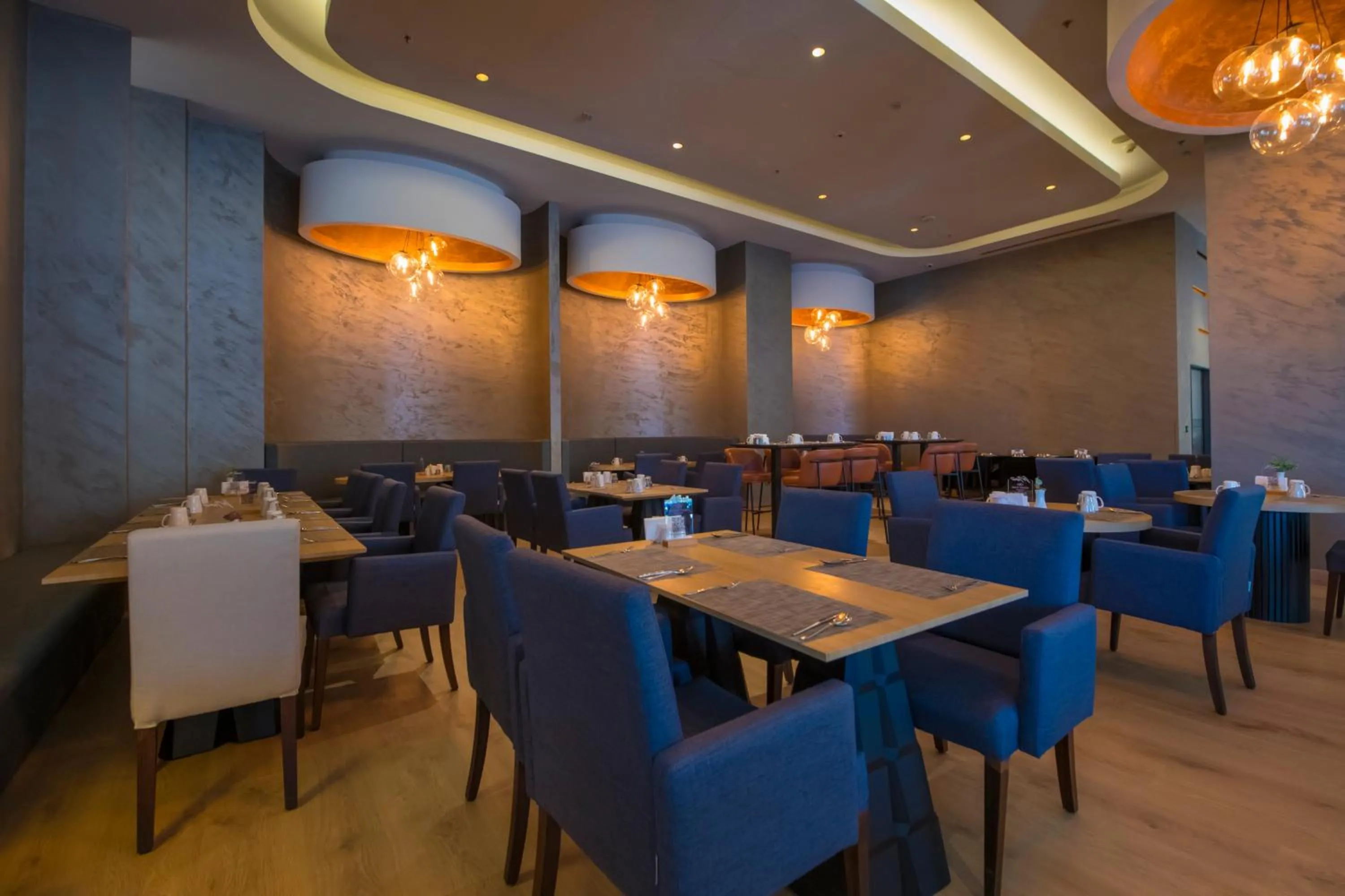 Restaurant/places to eat in Crowne Plaza Kayseri by IHG