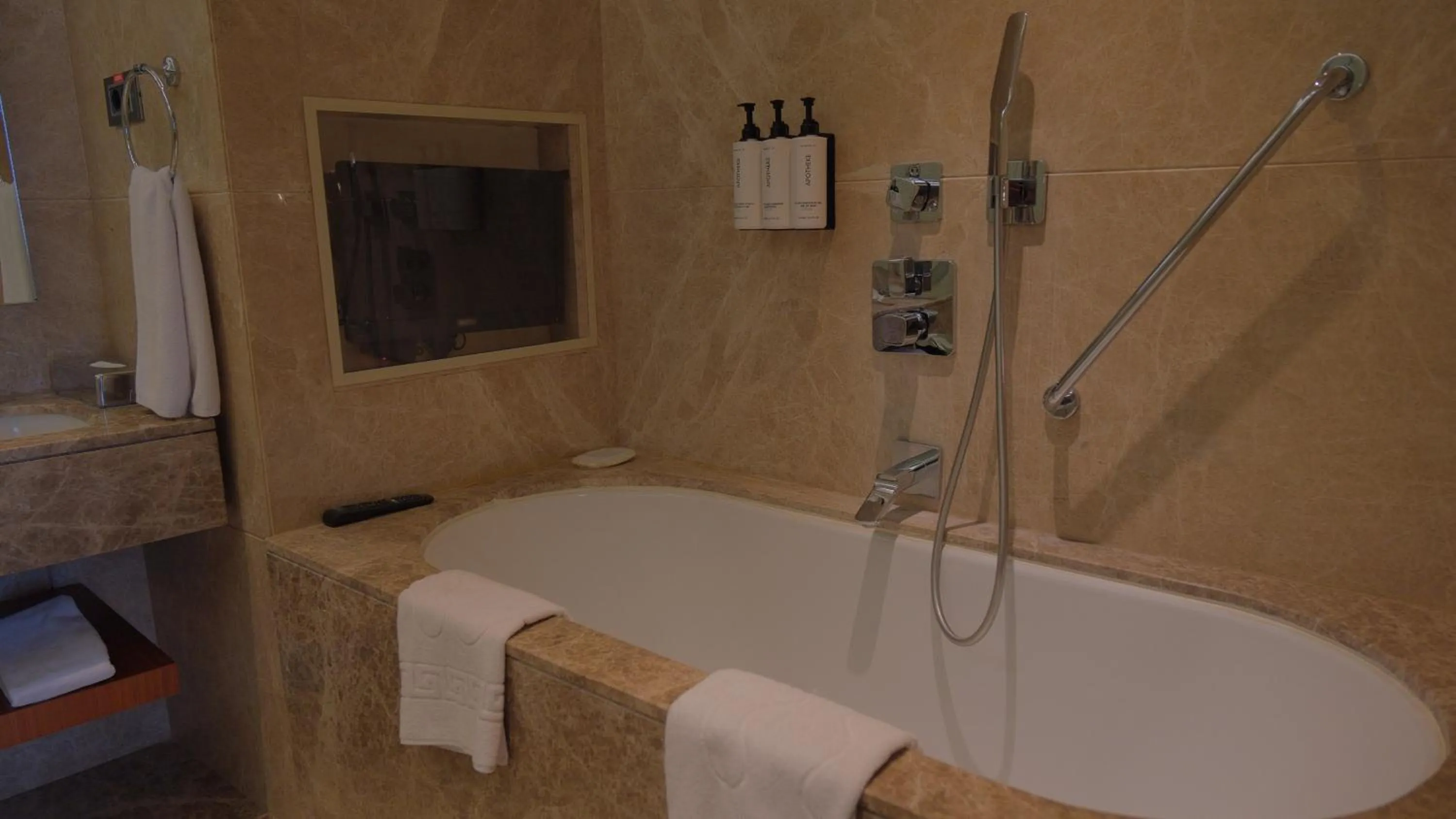 Photo of the whole room in Crowne Plaza Kayseri by IHG