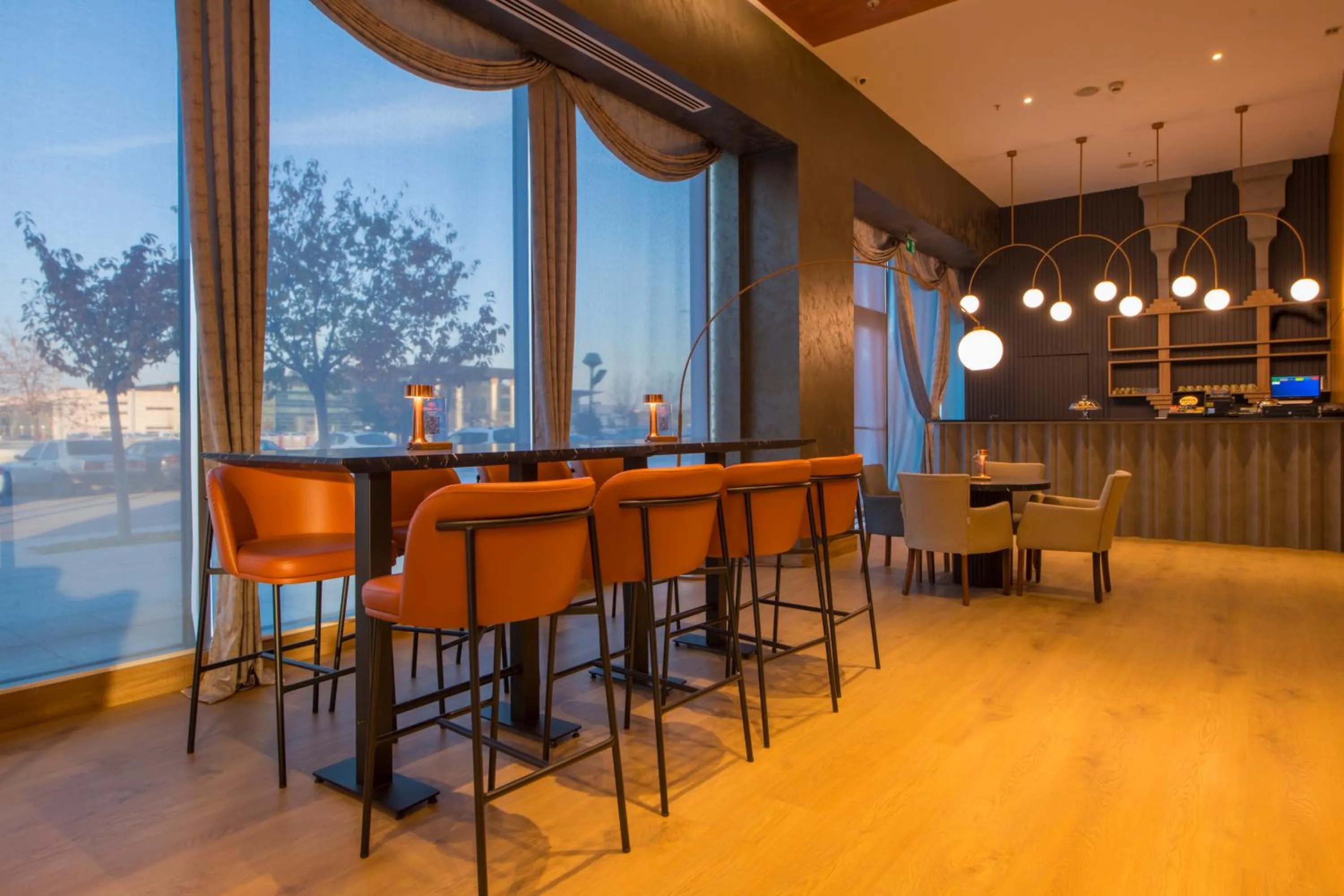 Seating area in Crowne Plaza Kayseri by IHG