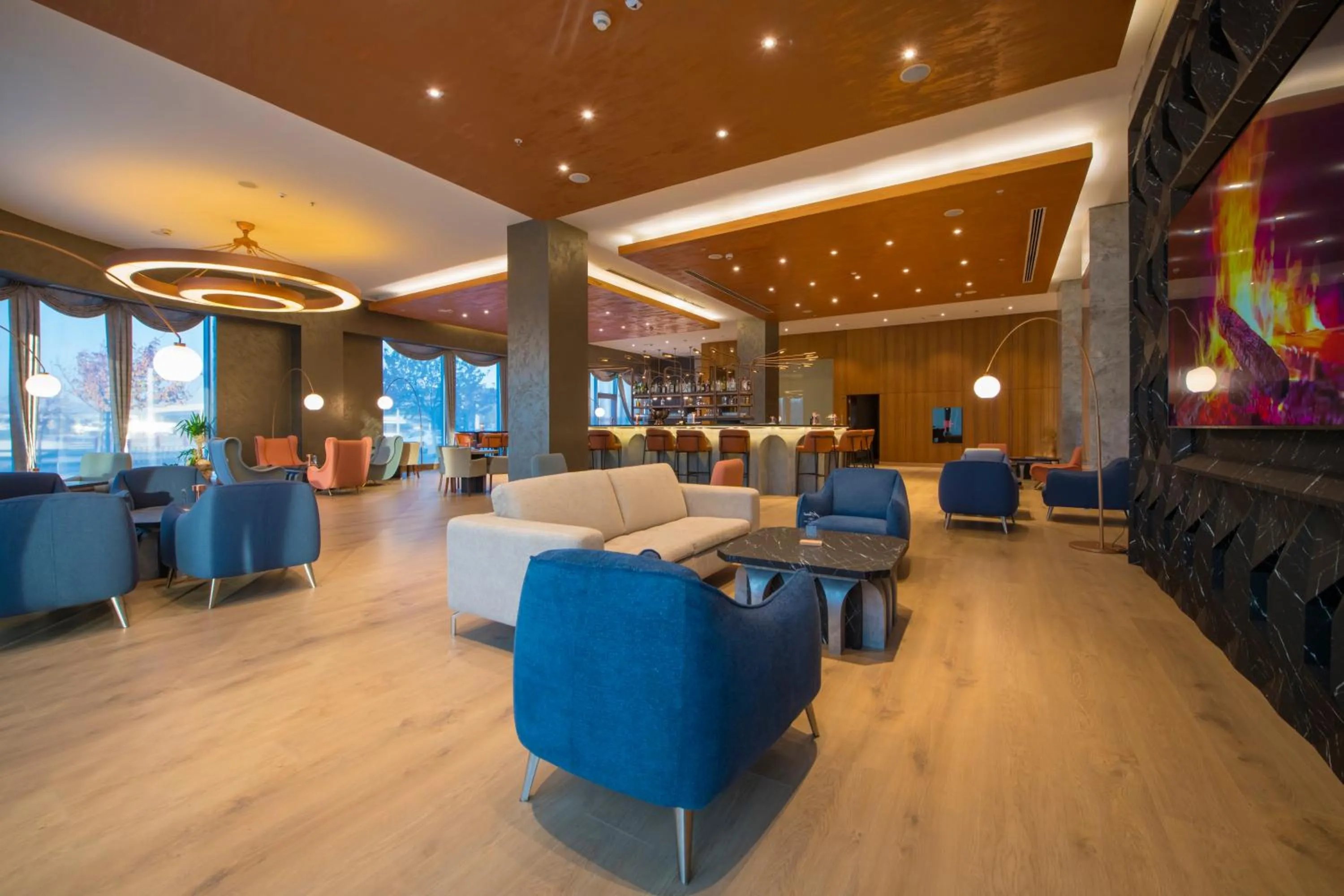 Seating area in Crowne Plaza Kayseri by IHG