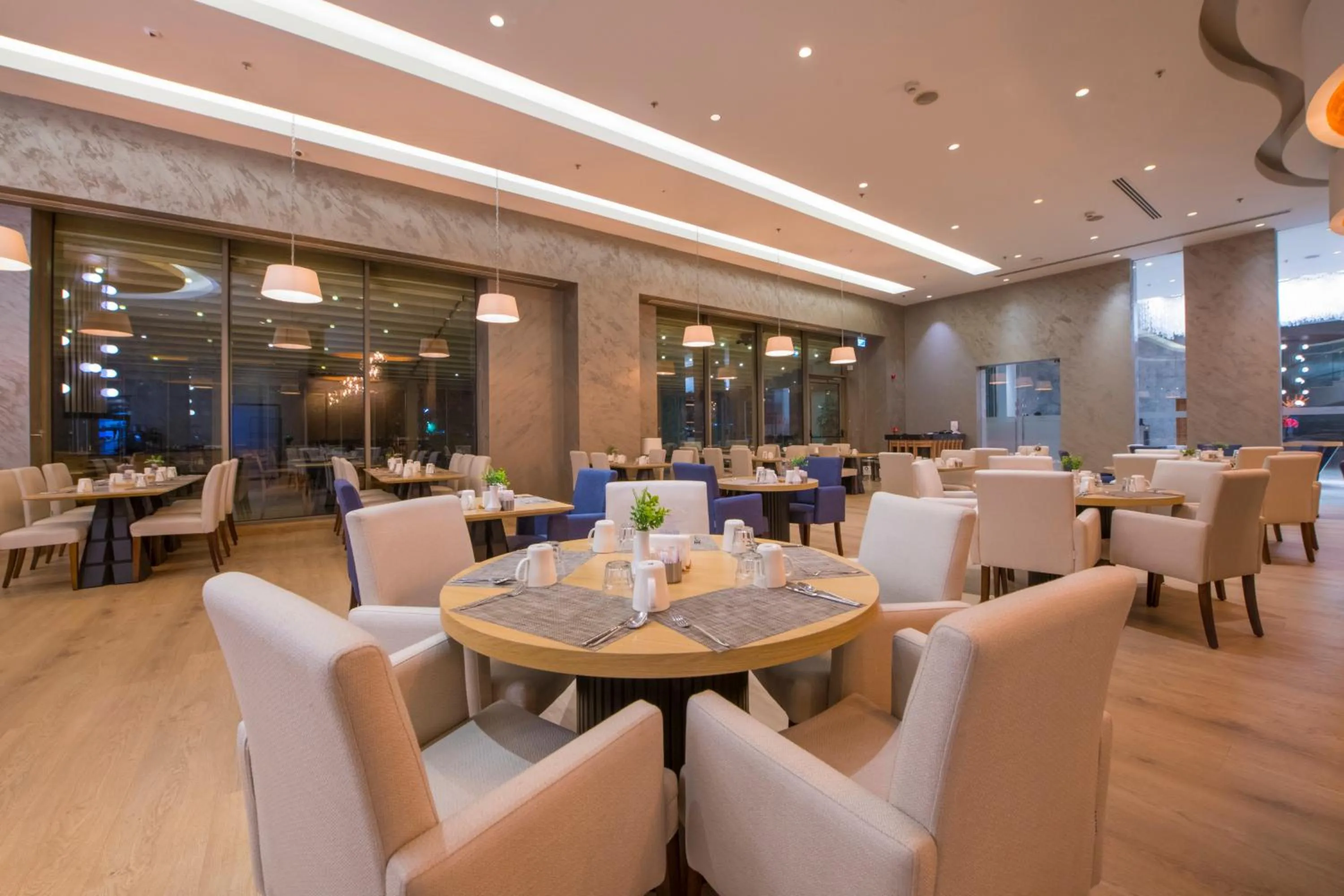 Restaurant/places to eat in Crowne Plaza Kayseri by IHG