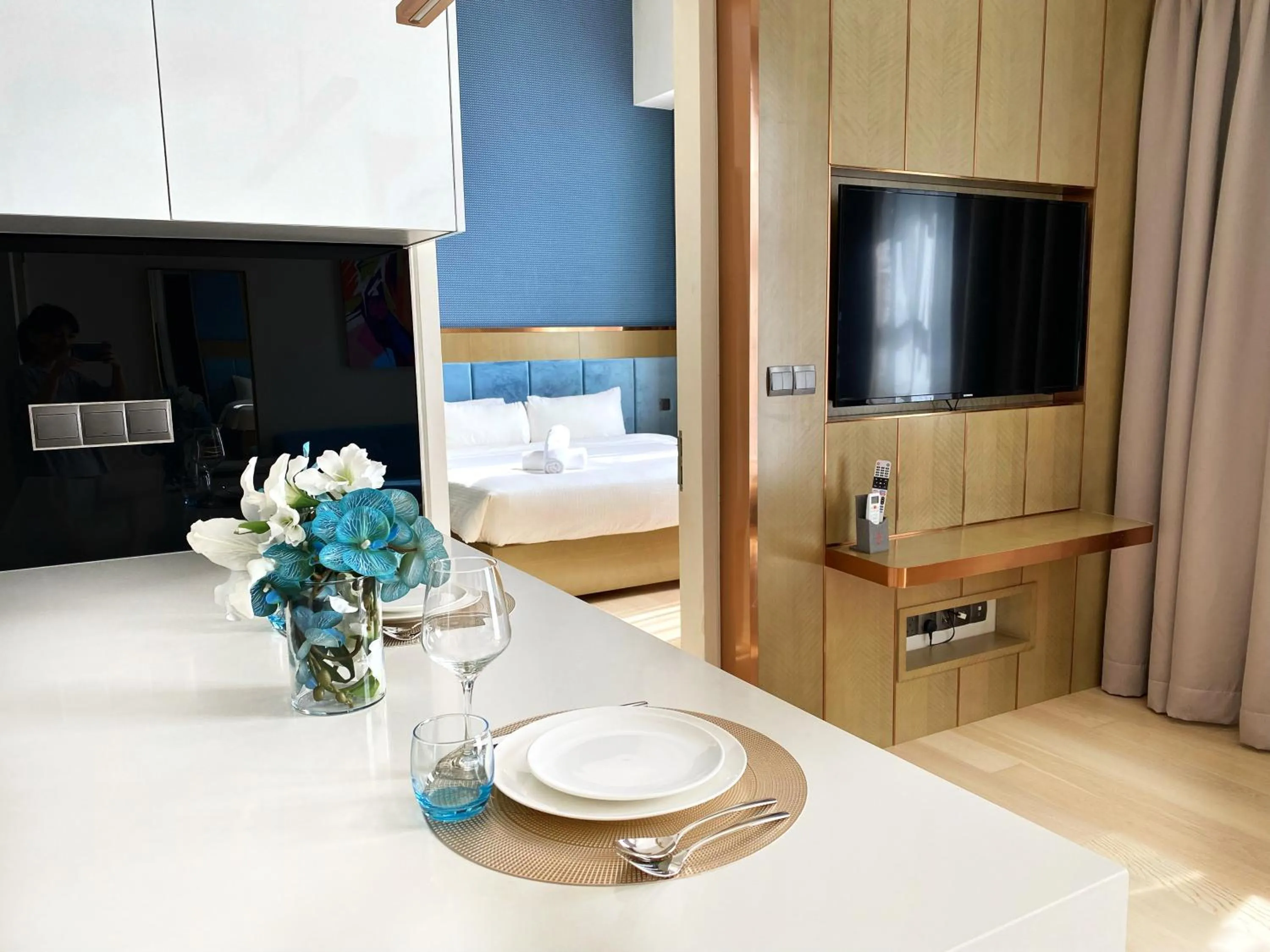 Communal lounge/ TV room, Bed in Like Home Star KLCC