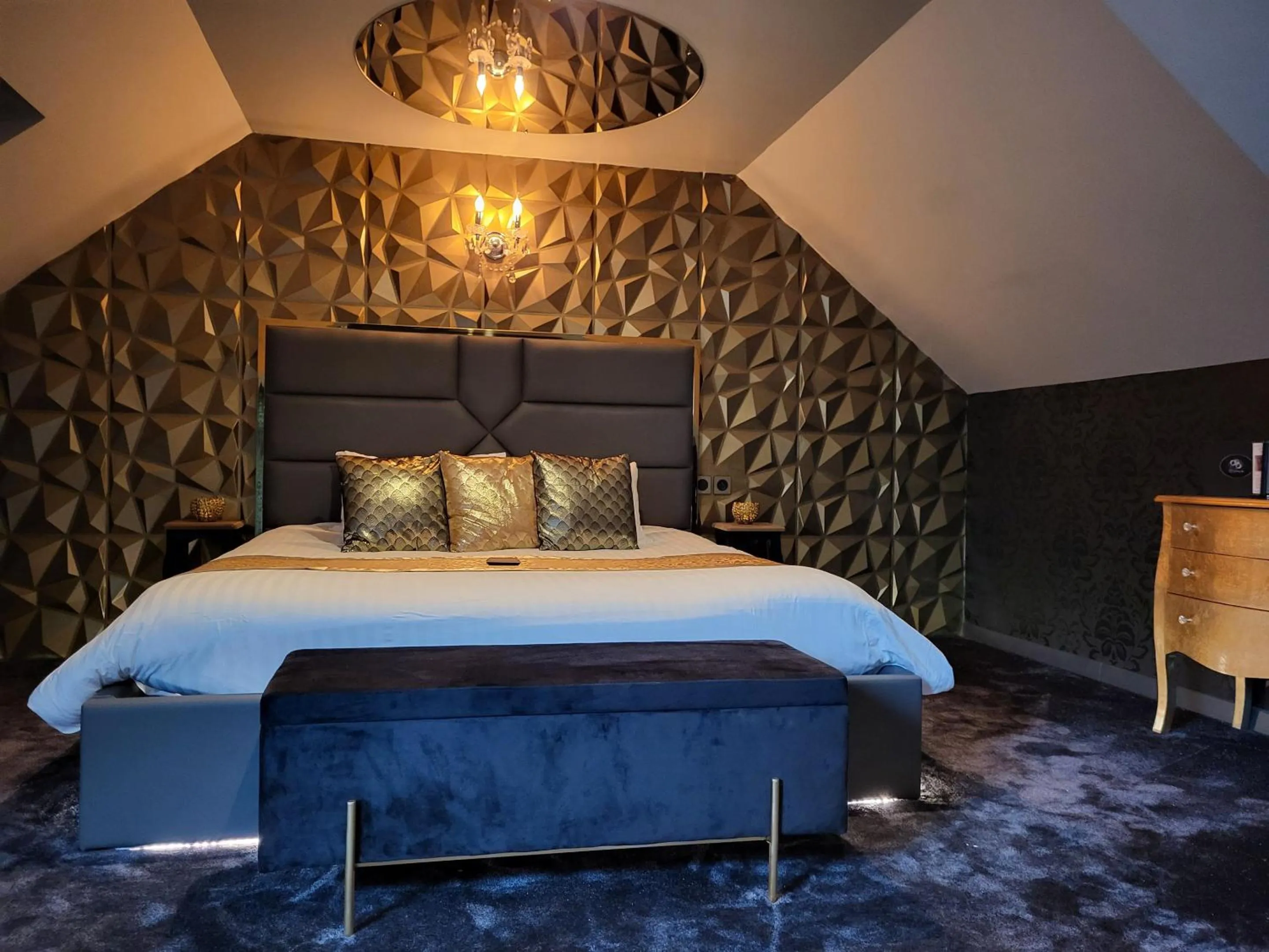 Bedroom, Bed in La Suite de l'Elixir