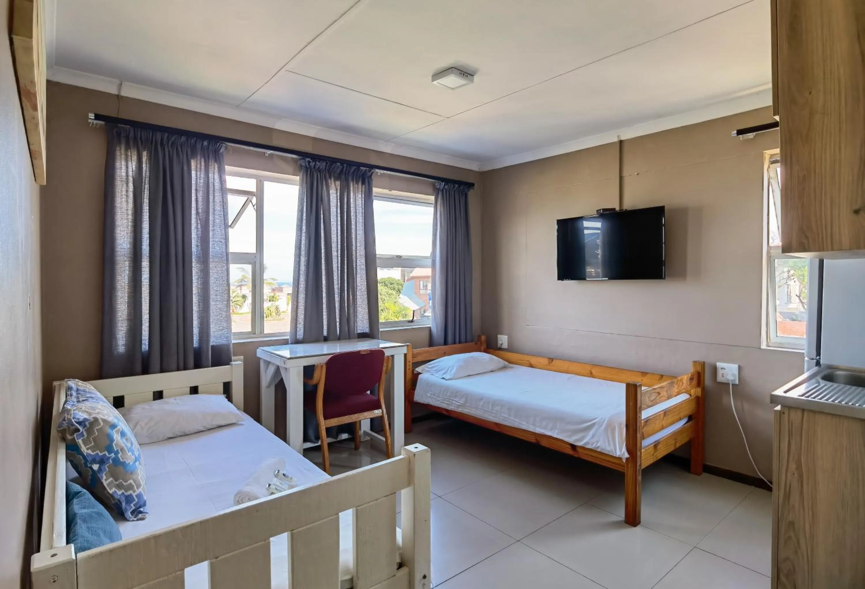 TV and multimedia, Bed in Ballito Backpackers