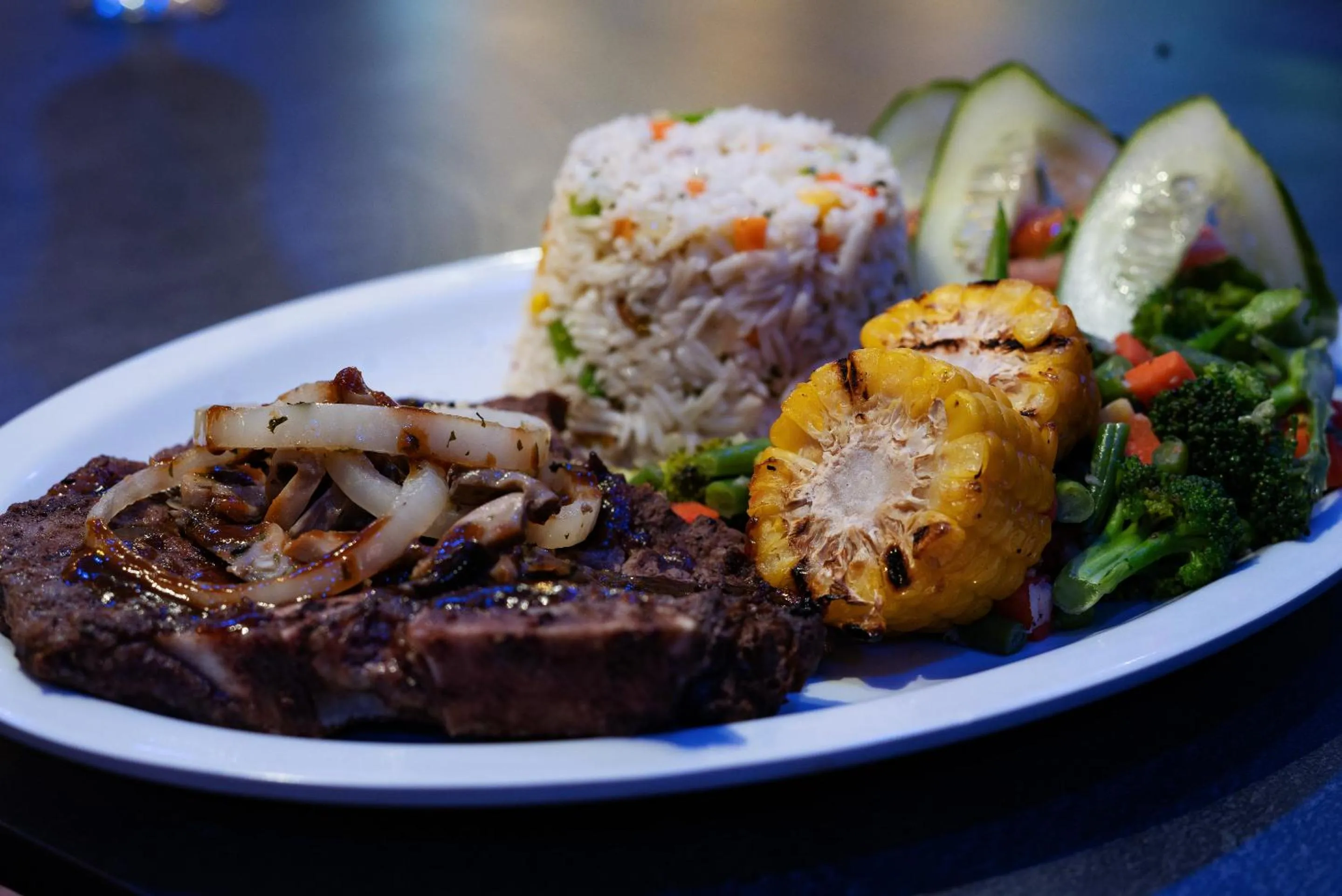 Food and drinks in Runway Hotel