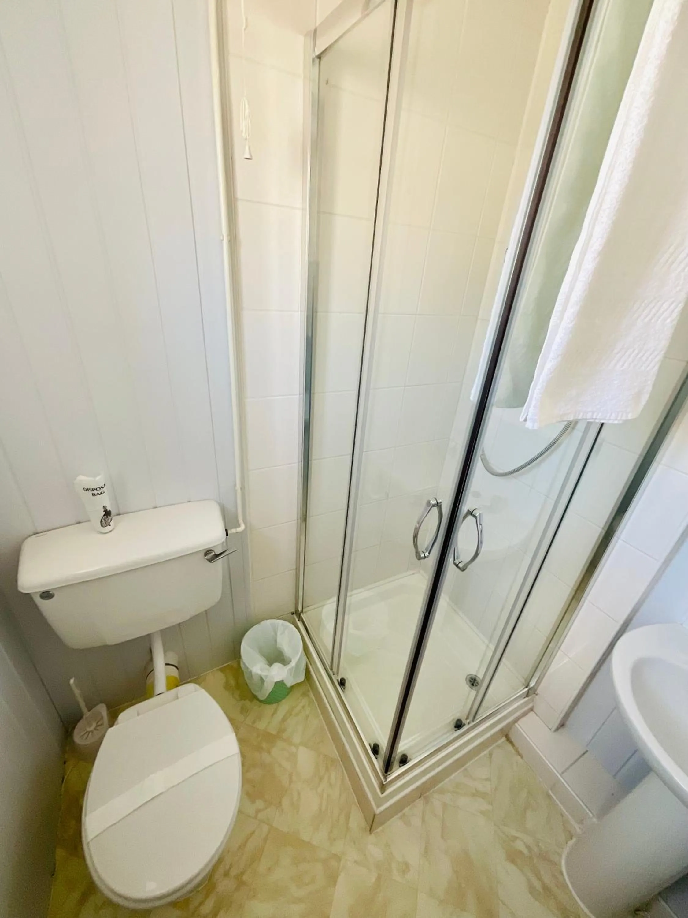 Bathroom in Granville Hotel