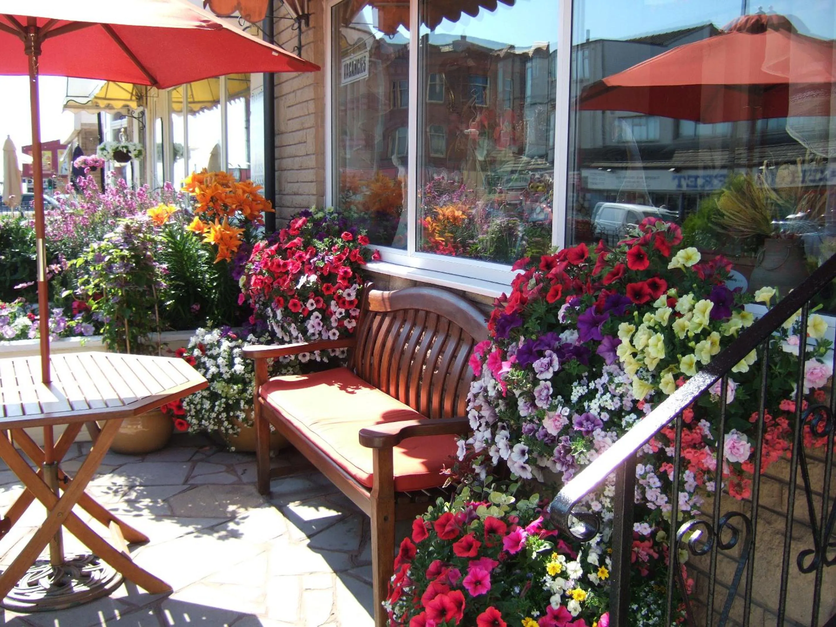 Facade/entrance in Granville Hotel