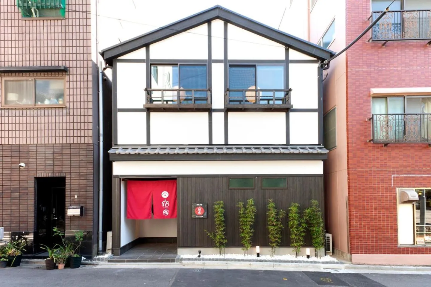Property building in YADOYA Asakusa-Honkan