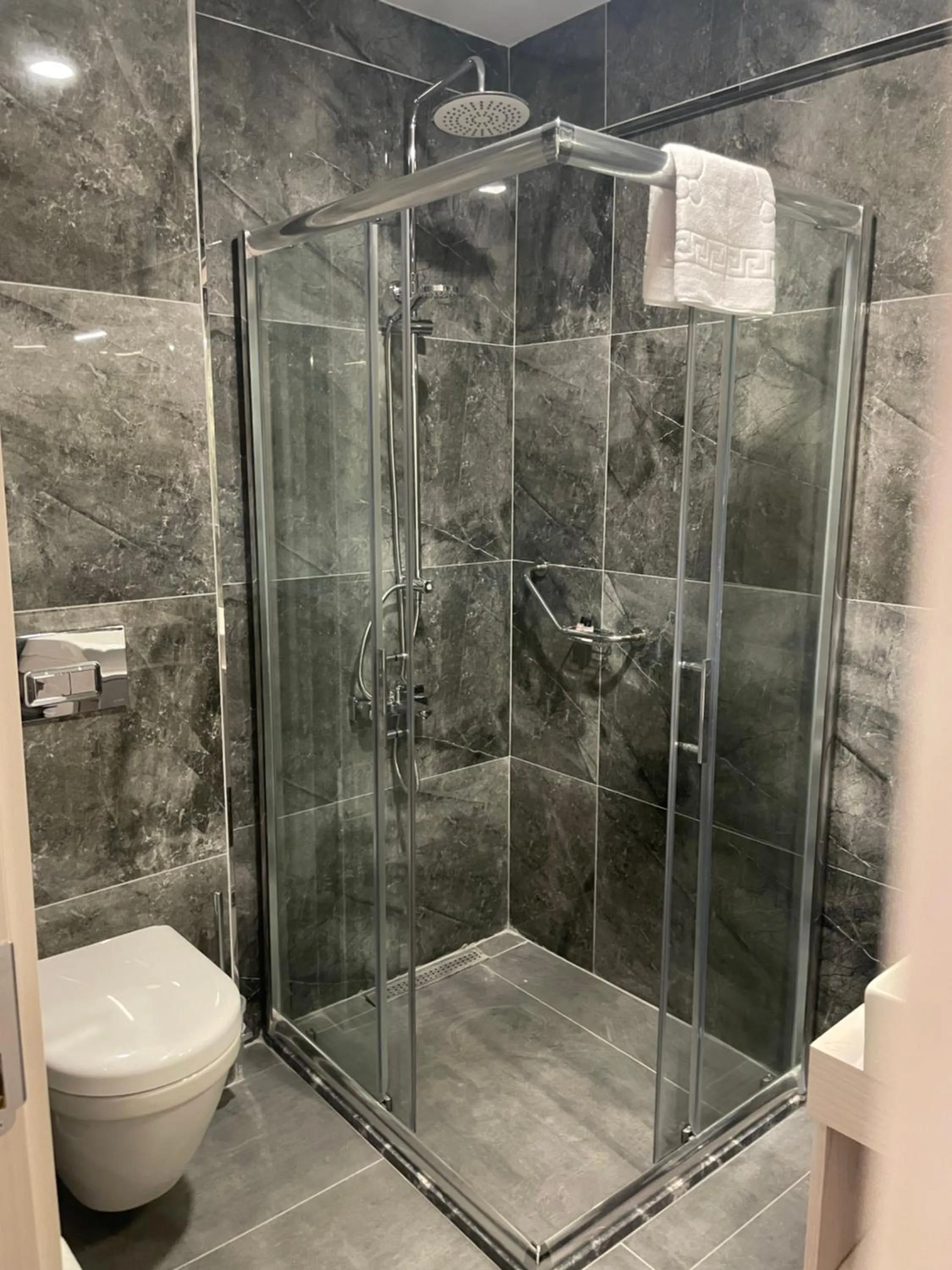 Bathroom in Yeşilyurt Park Otel