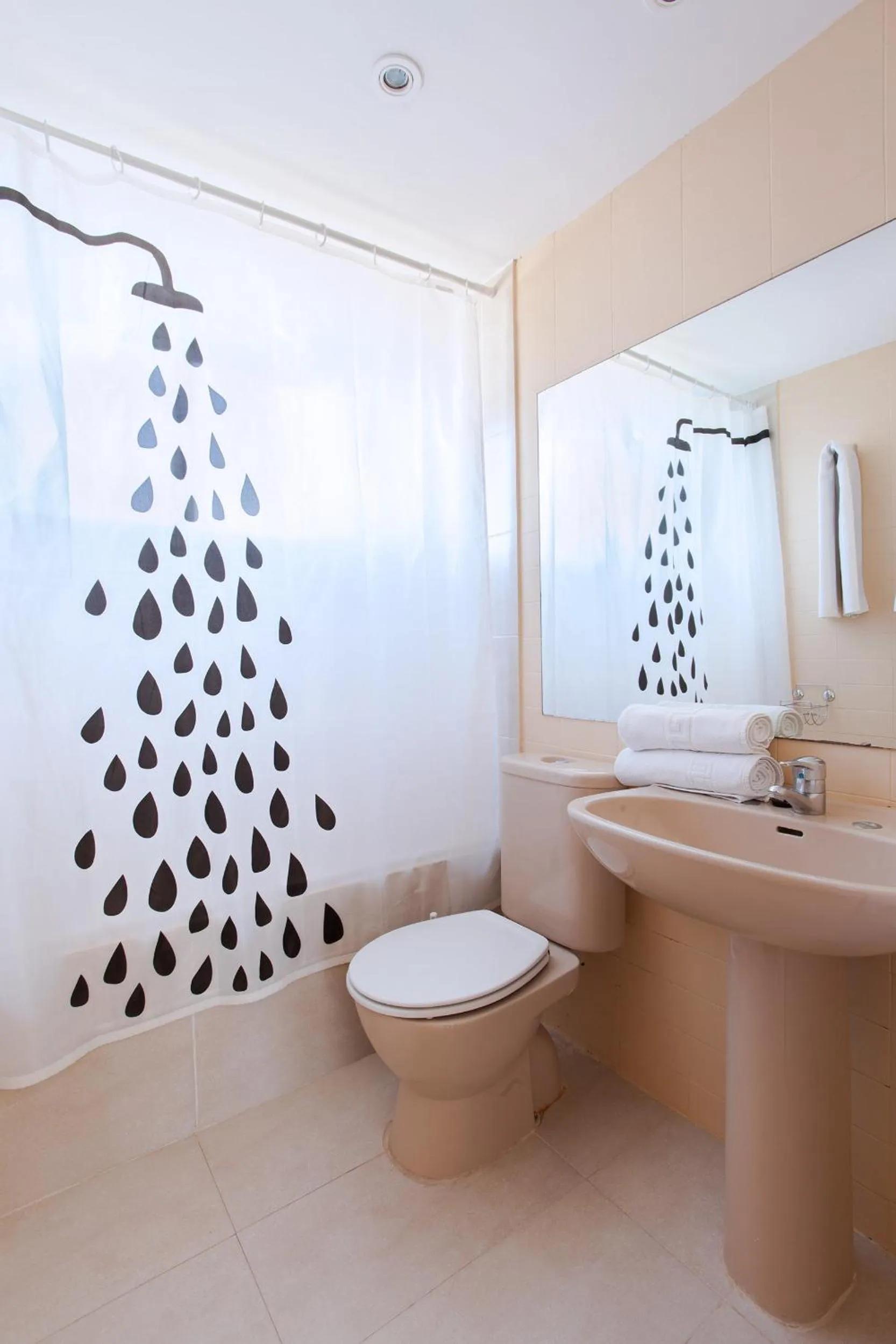 Bathroom in Apartamentos Buenos Aires By Mc