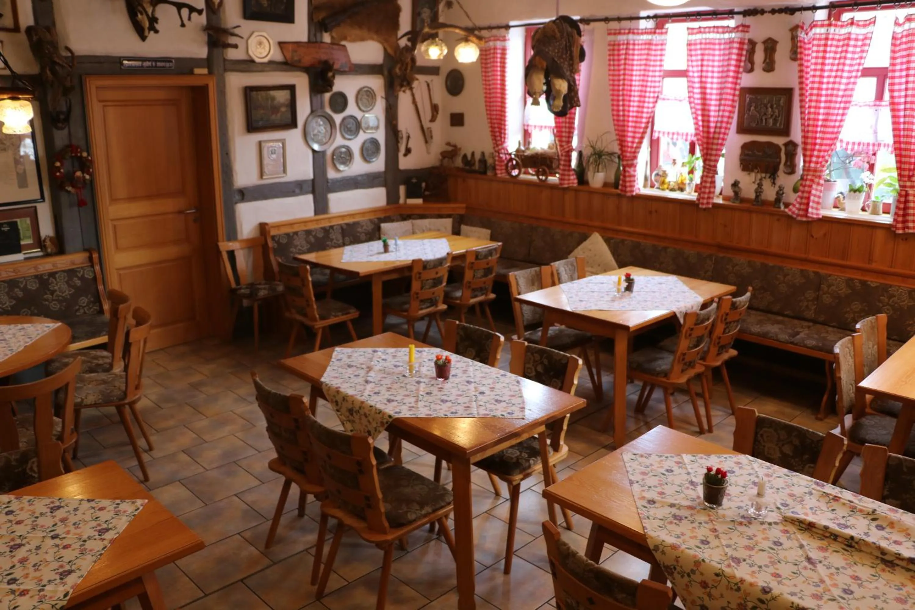 Restaurant/places to eat in Gasthaus Zur Weintraube