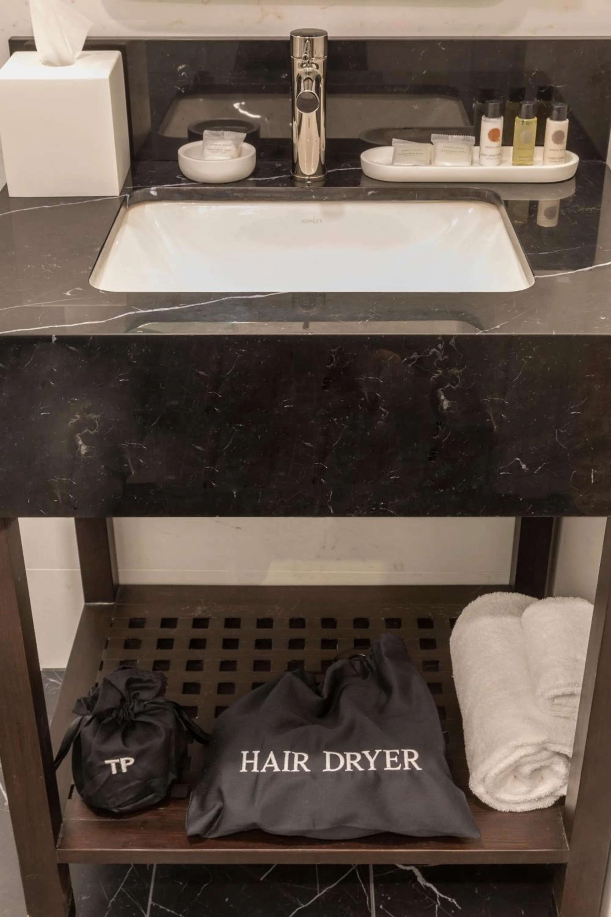 Bathroom in Broadway Plaza Hotel