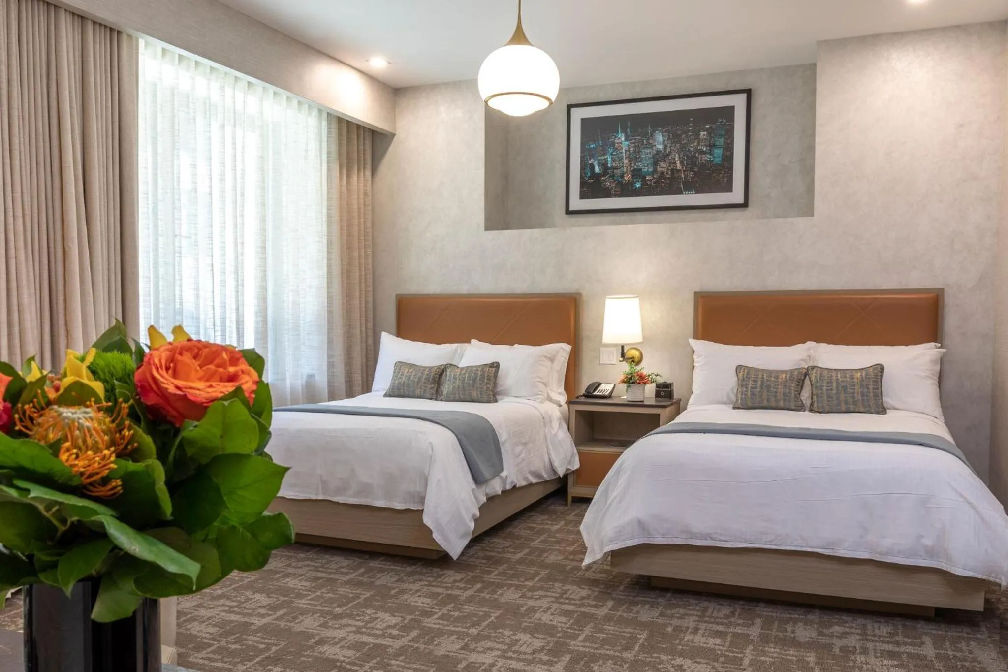 Bedroom, Bed in Broadway Plaza Hotel