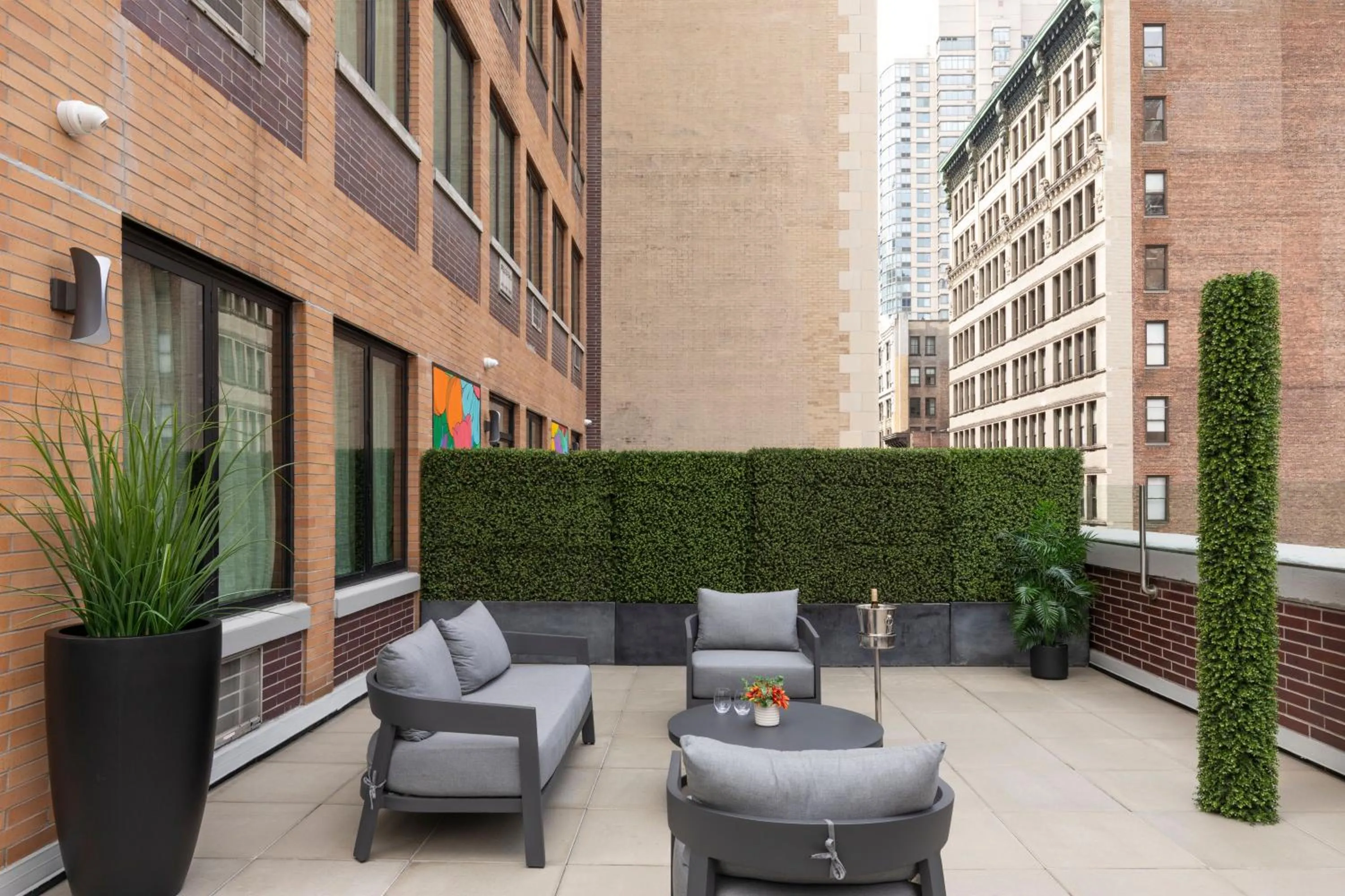 Balcony/Terrace in Broadway Plaza Hotel