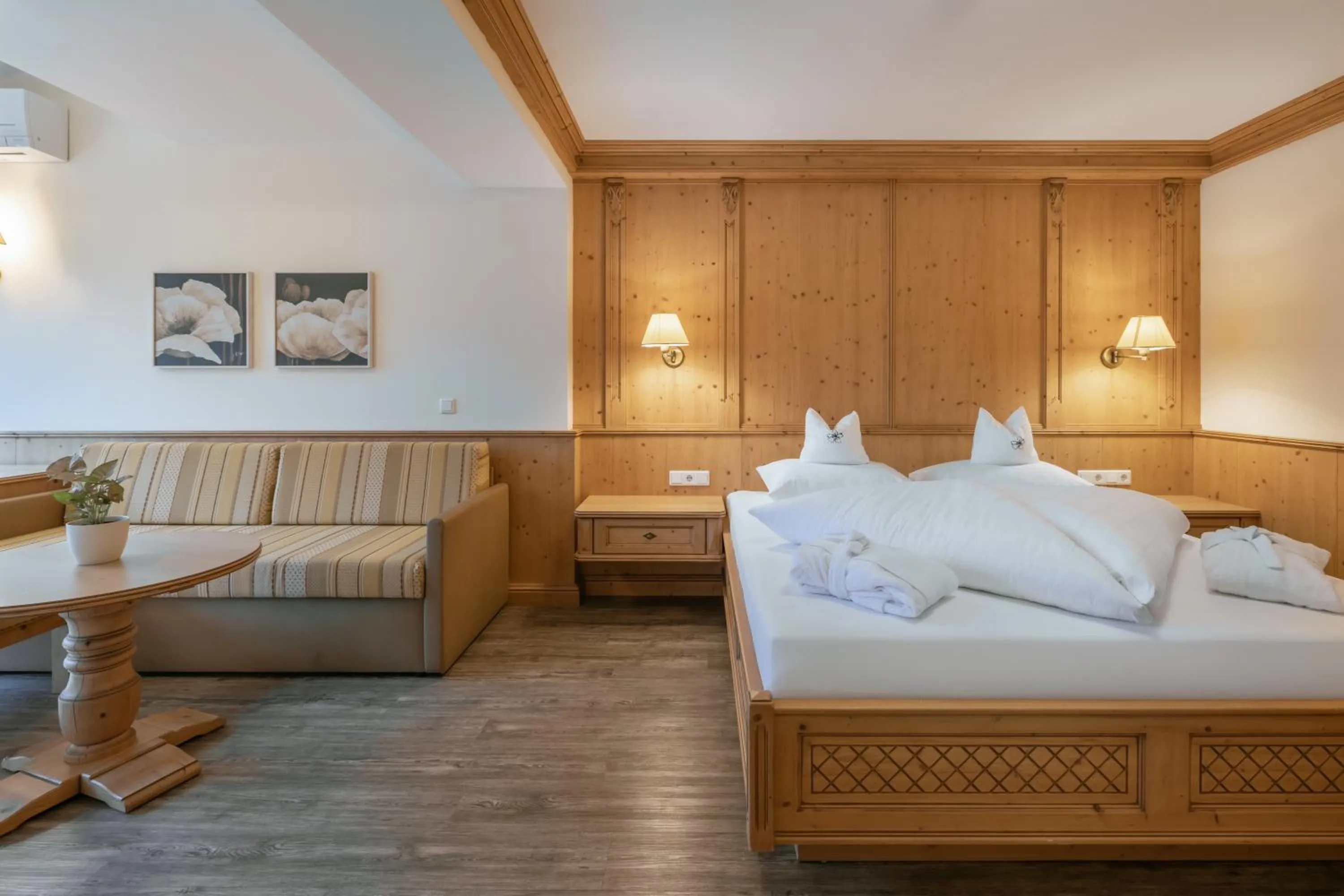 Photo of the whole room, Bed in KERSCHDORFER - wohlfühlhotel garni - adults only