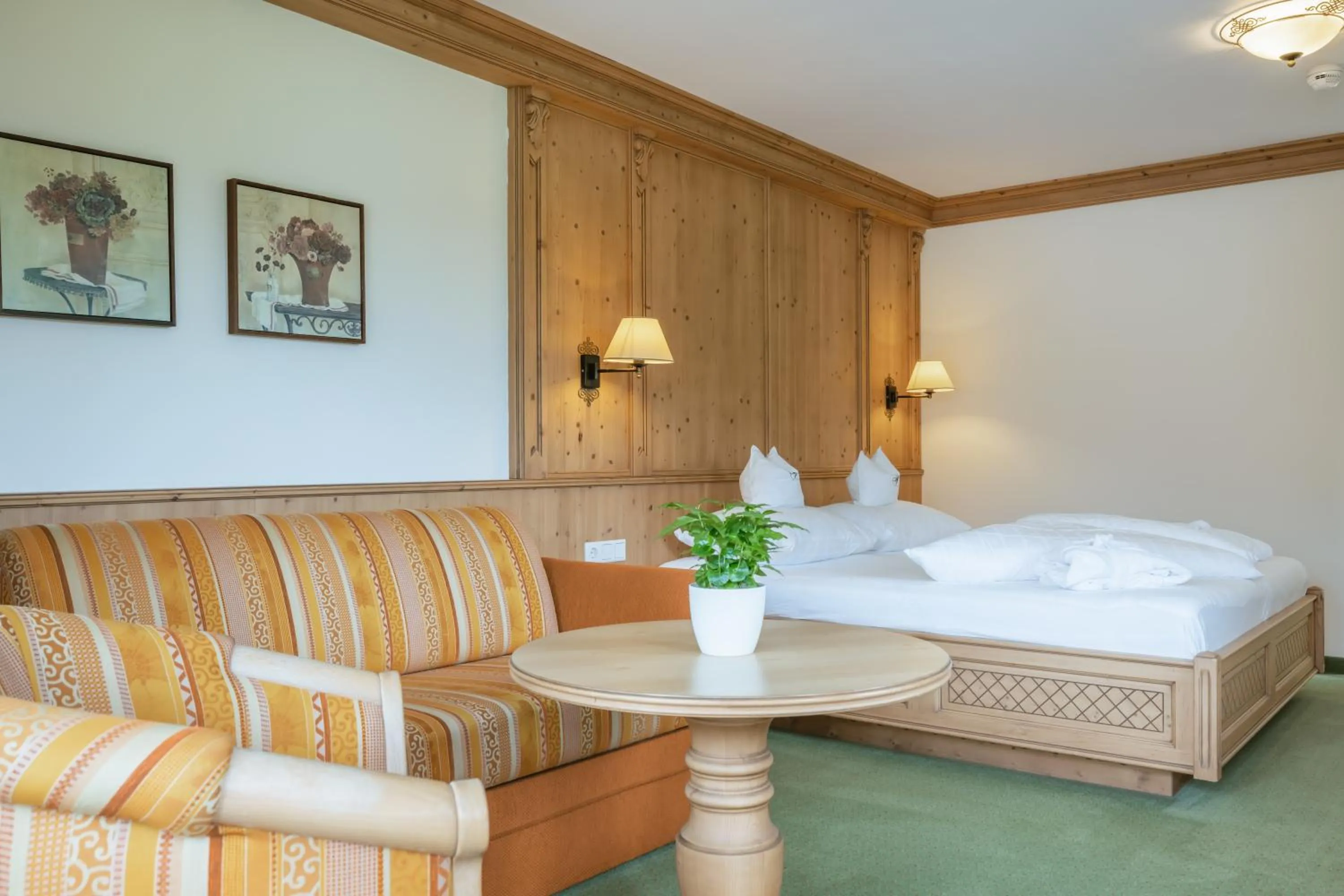Photo of the whole room, Bed in KERSCHDORFER - wohlfühlhotel garni - adults only