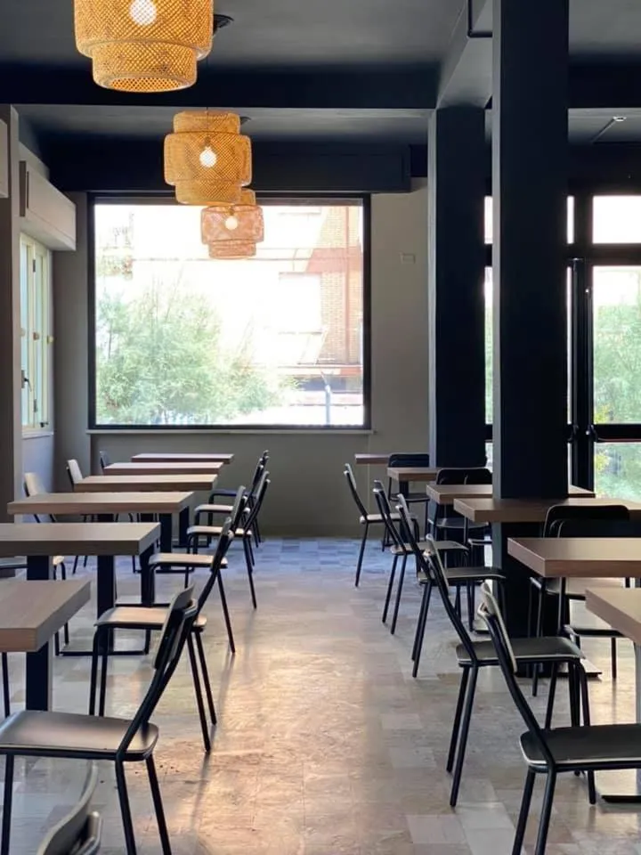 Restaurant/places to eat in Hotel Rex