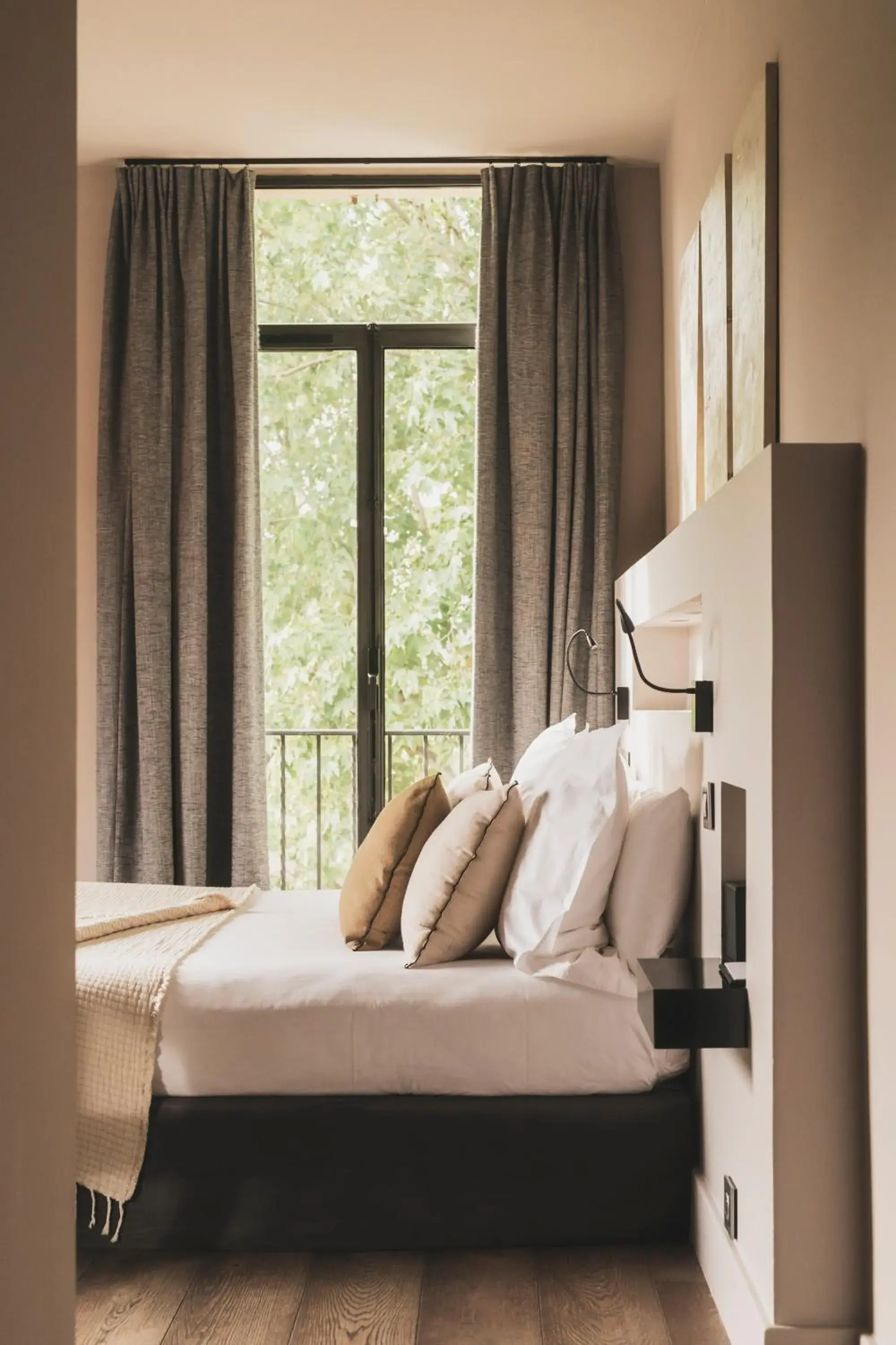 Cézanne Suite in Les Lodges Sainte-Victoire Hotel & Spa Cézanne Suite in Les Lodges Sainte-Victoire Hotel & Spa