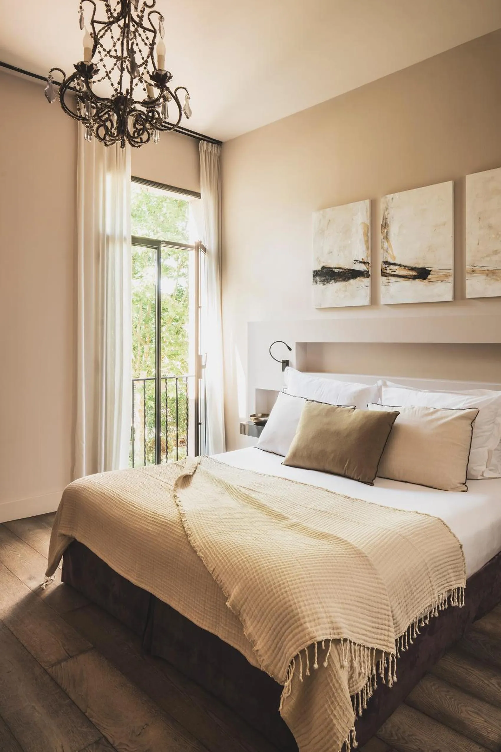 Bed in Les Lodges Sainte-Victoire Hotel & Spa