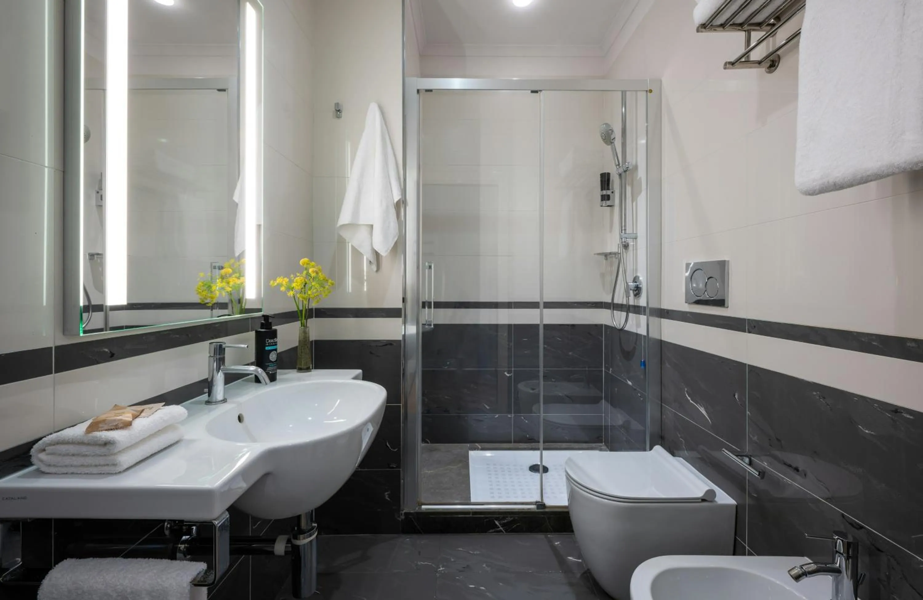 Bathroom in Leonardo Boutique Hotel Rome Monti