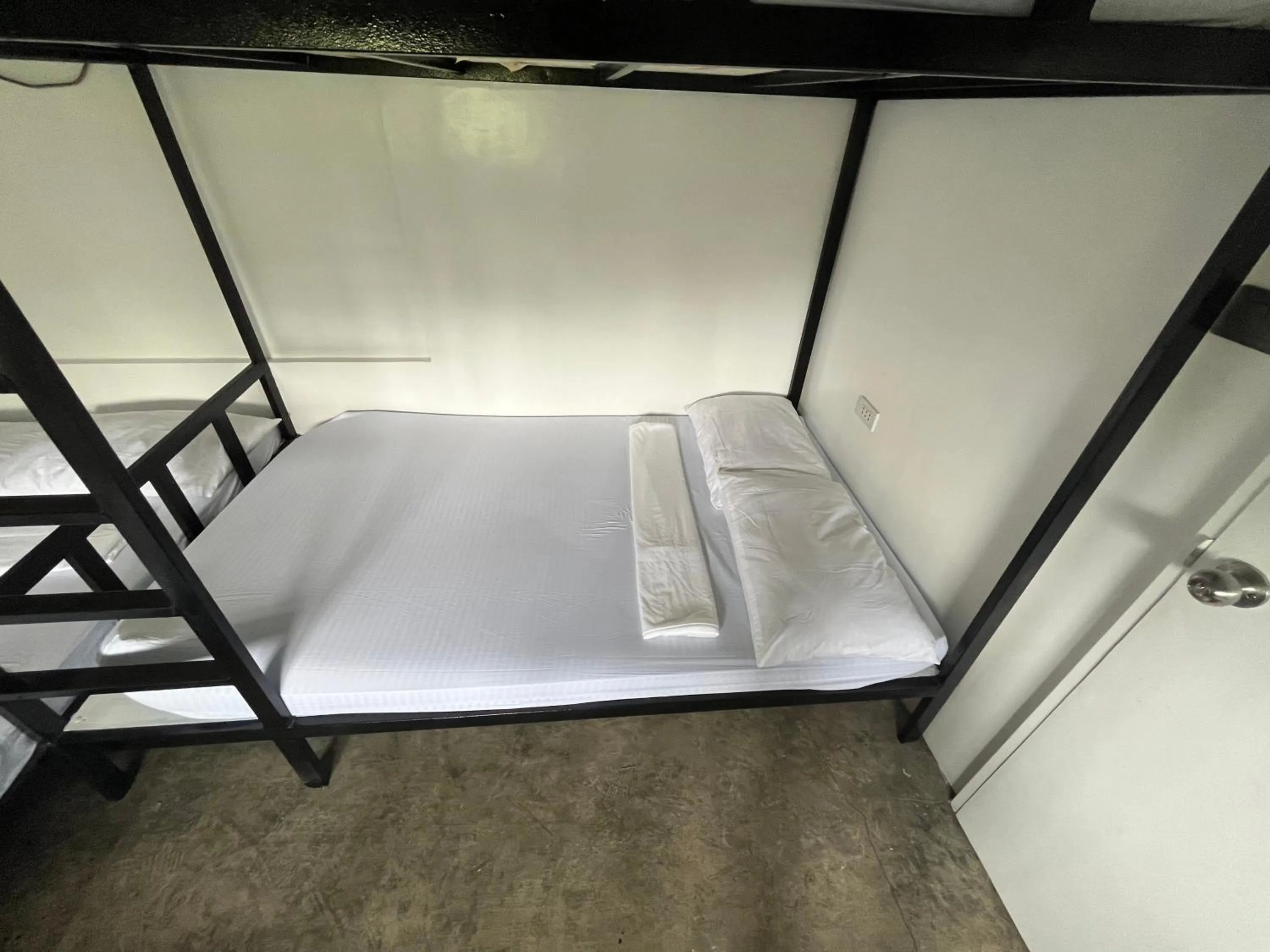 Bed in Vistapaloma beach resort