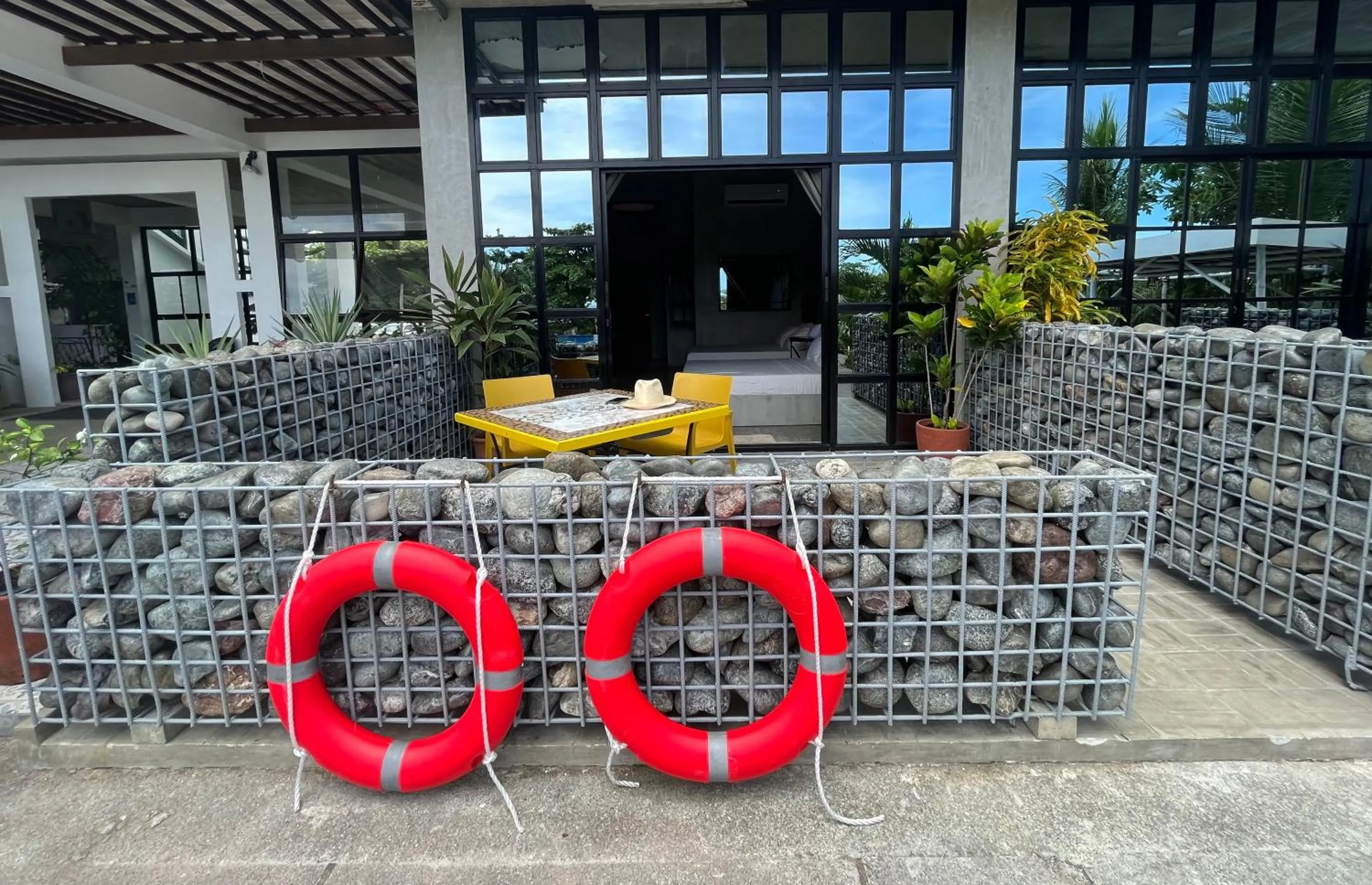 Vistapaloma beach resort