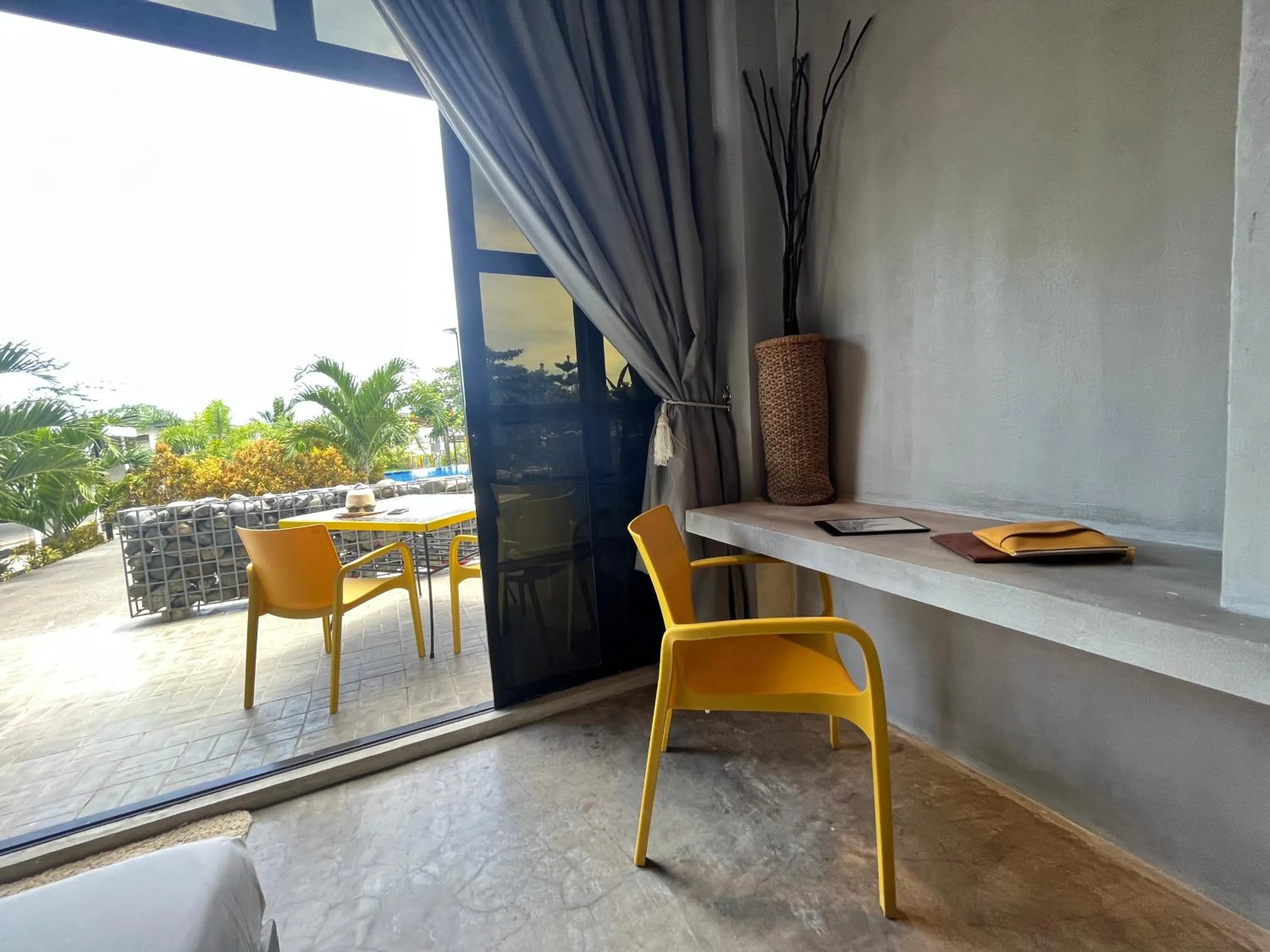 Vistapaloma beach resort