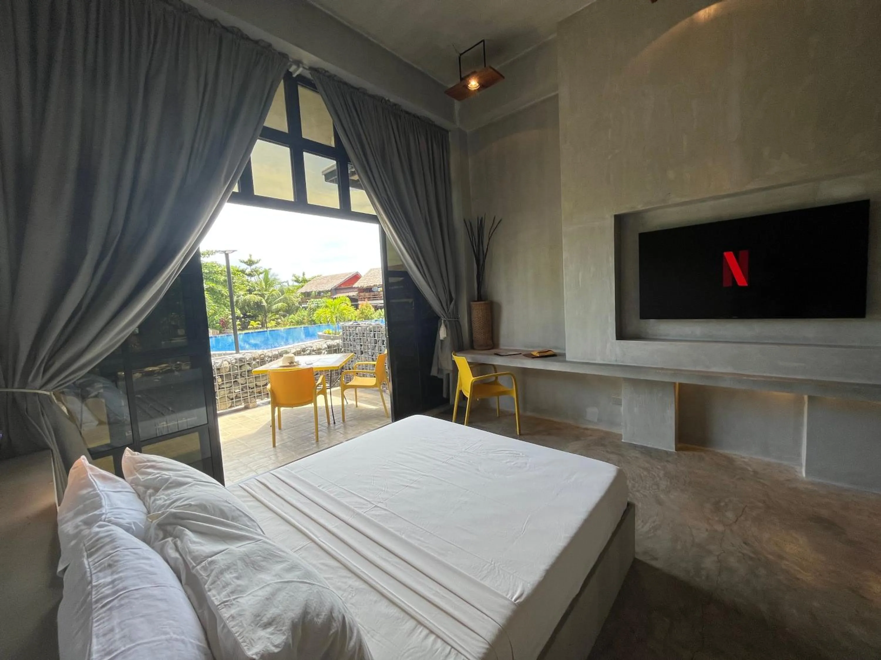 TV and multimedia, Bed in Vistapaloma beach resort