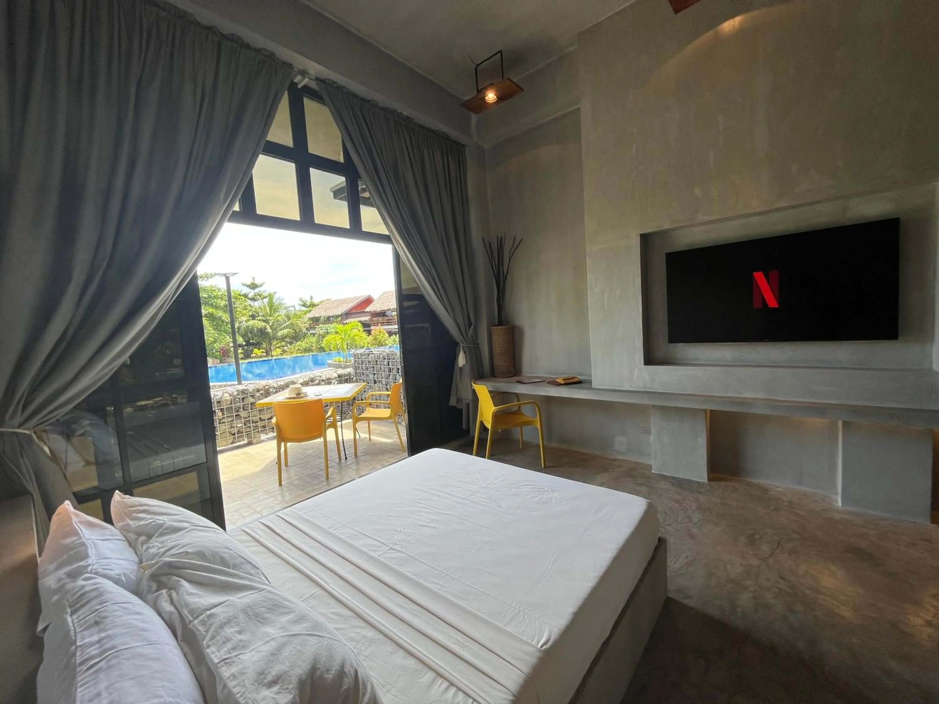 Bed in Vistapaloma beach resort