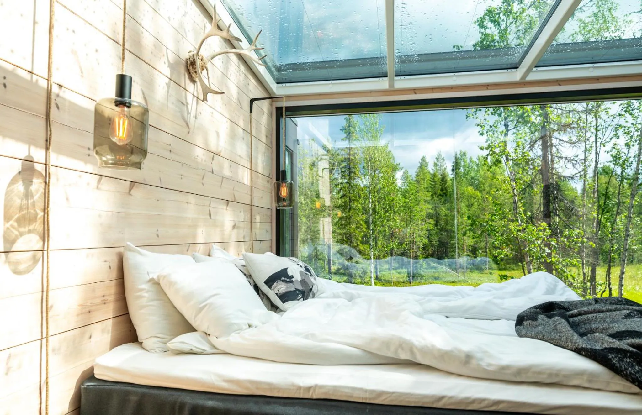 Bed in Kuuru Tunturilaakso by Kide Hotel