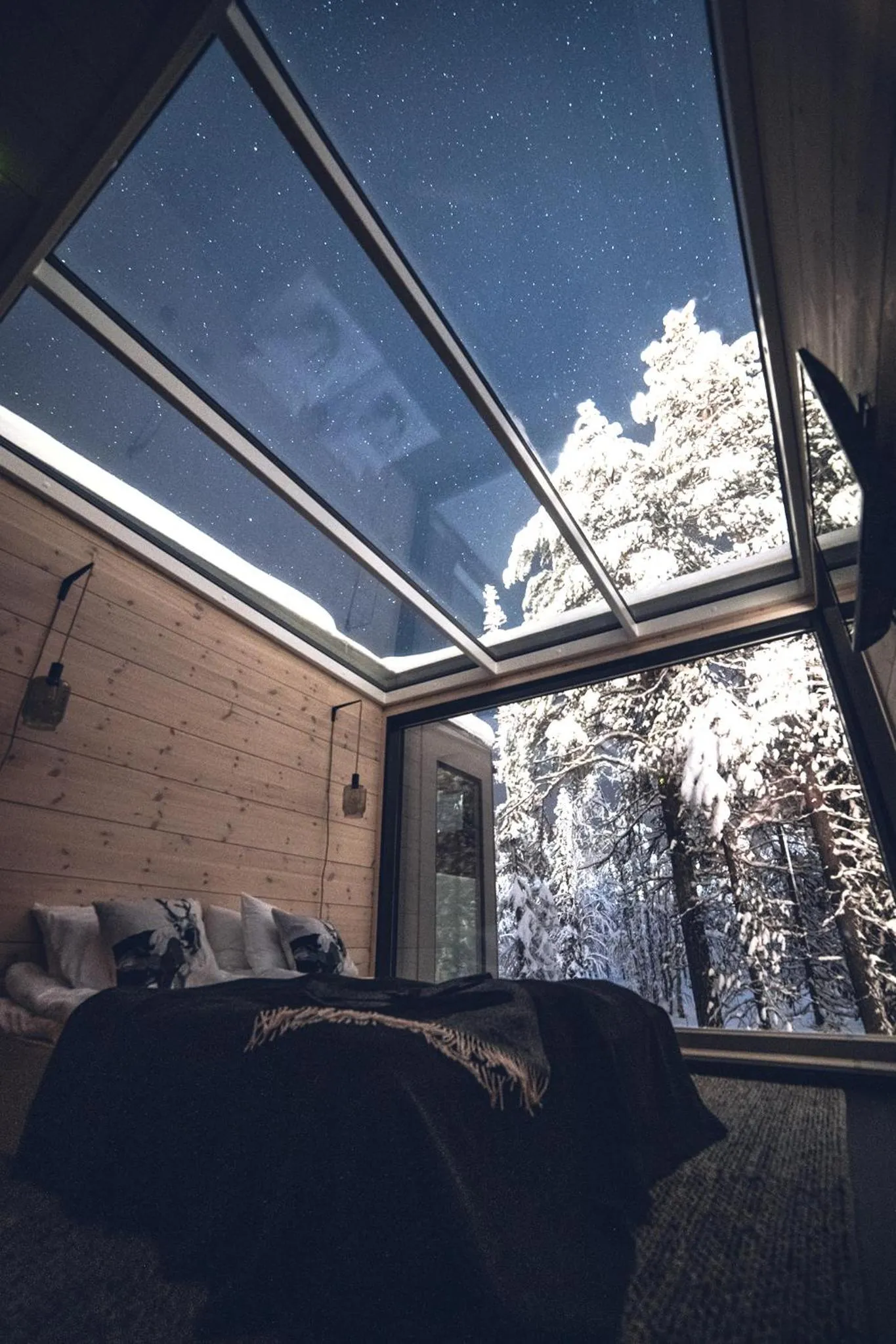 Bed in Kuuru Tunturilaakso by Kide Hotel