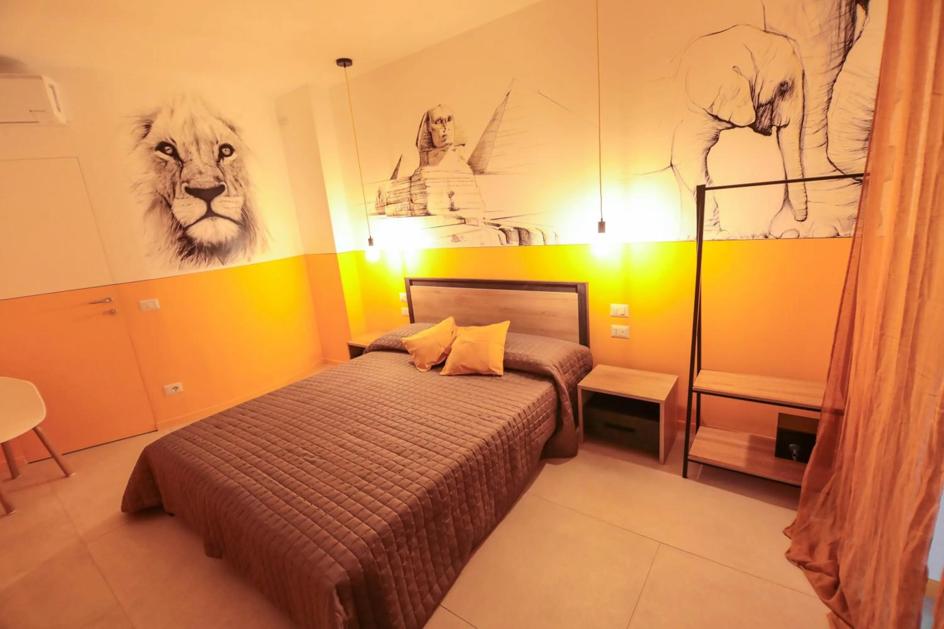 Bed in O.Effe. Suites / Vatican