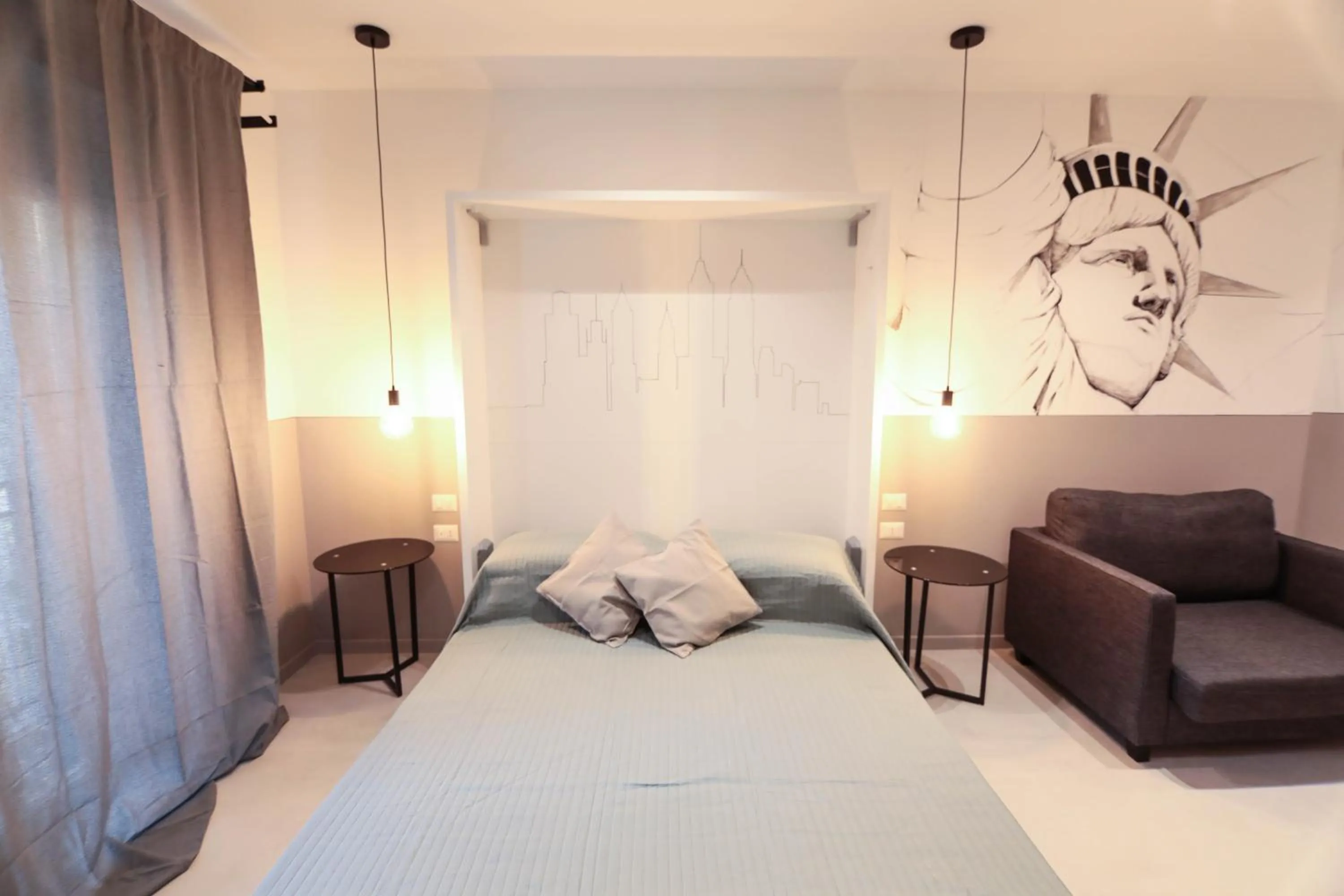 Bed in O.Effe. Suites / Vatican