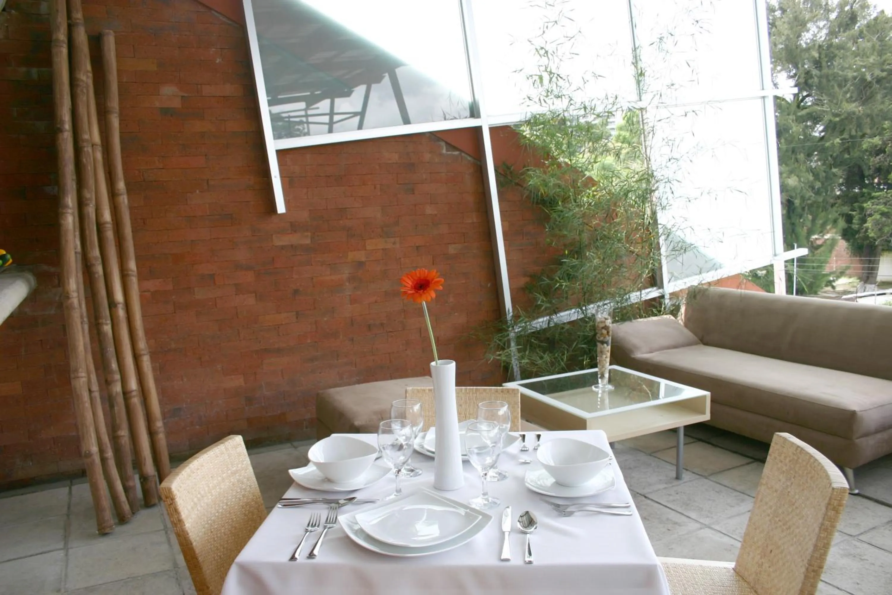 Restaurant/places to eat in Hotel Piedraluna