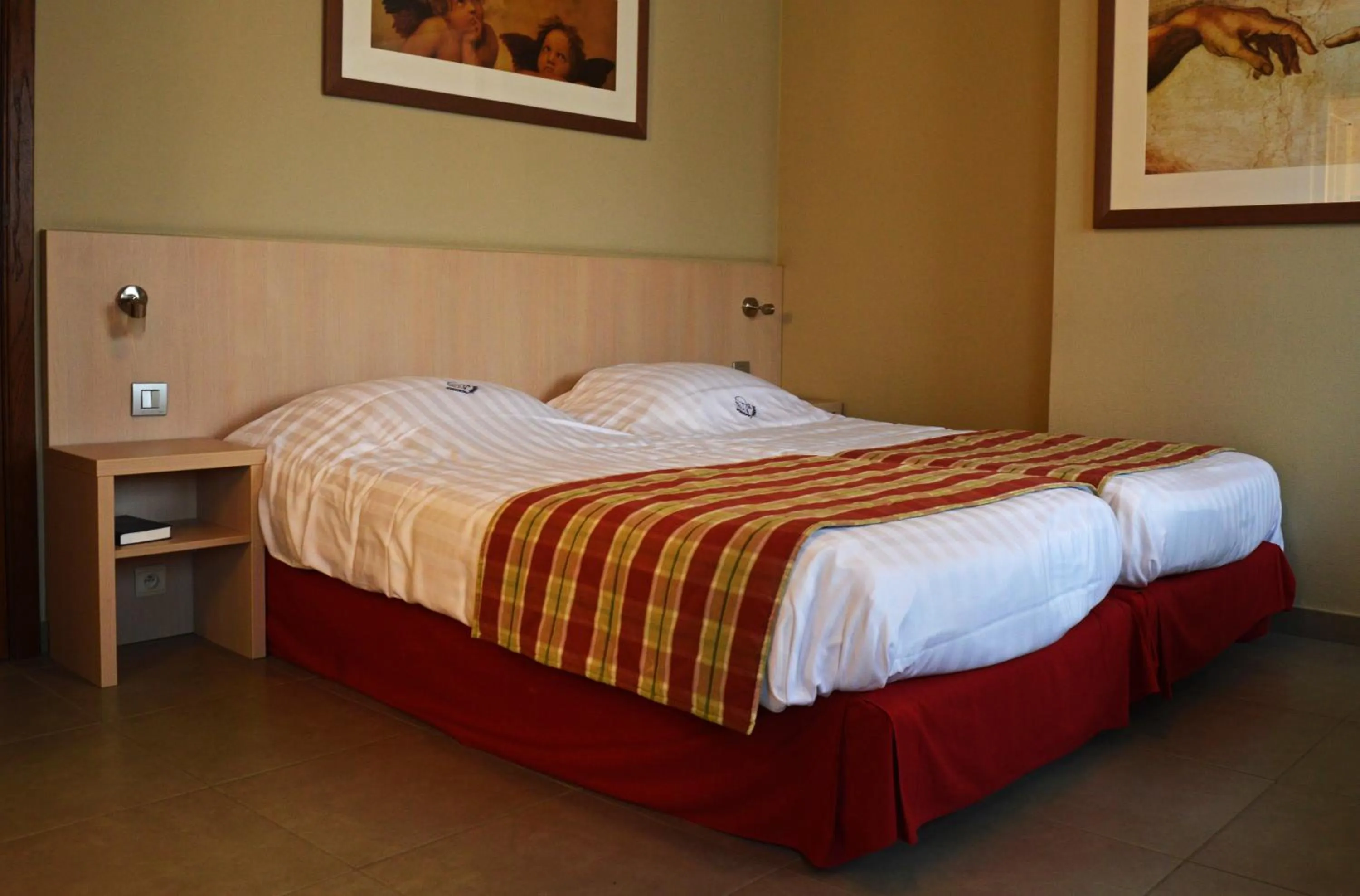 Bedroom in Hotel De Schacht