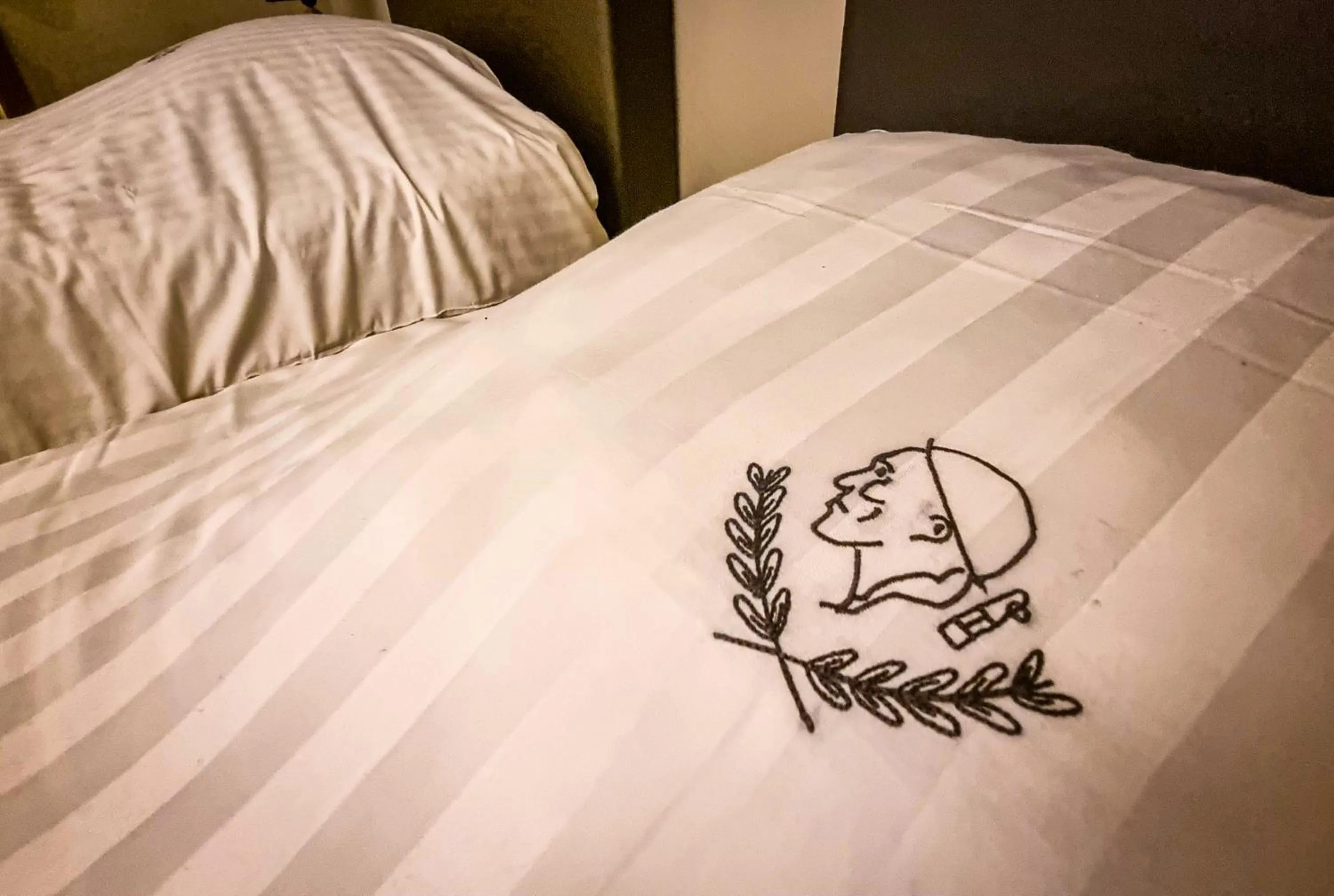 Bedroom in Hotel De Schacht